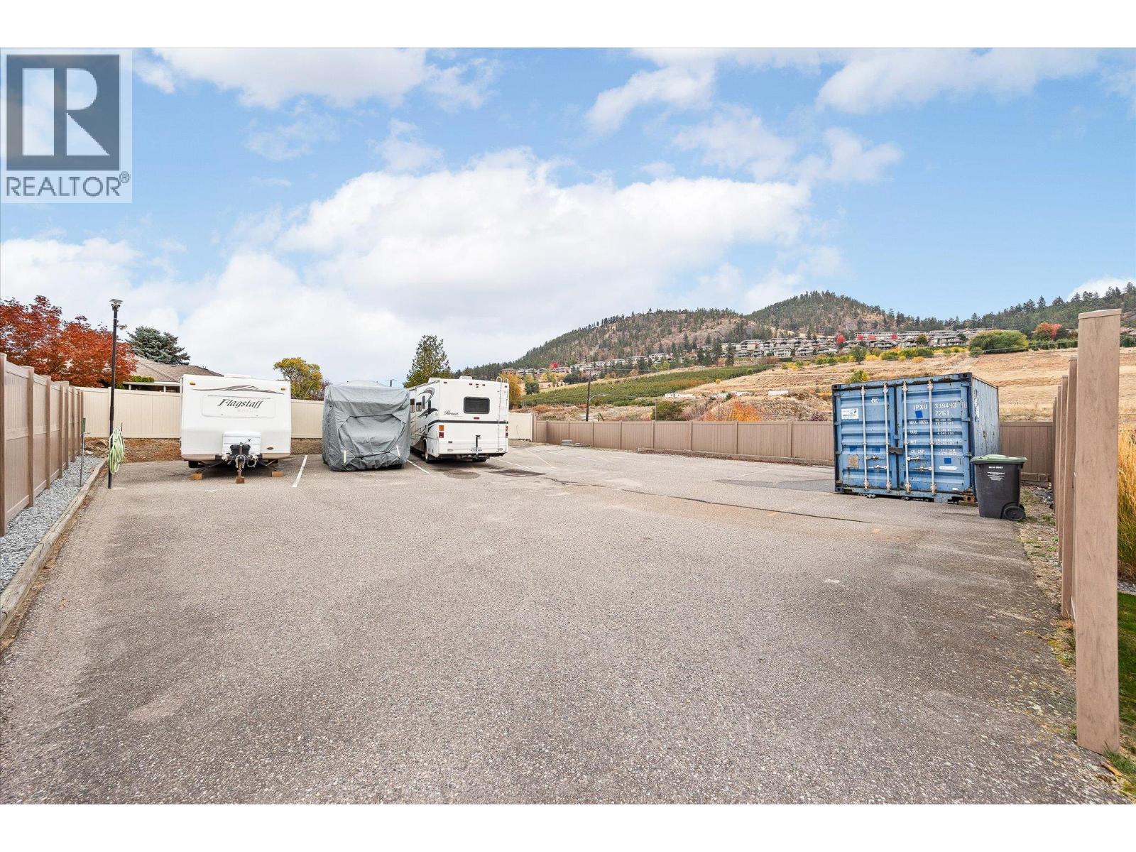 Picture for Unit #12, 680 Valley  Road https://www.cirrealty.ca/reb/bc/3/10366753_41.jpg