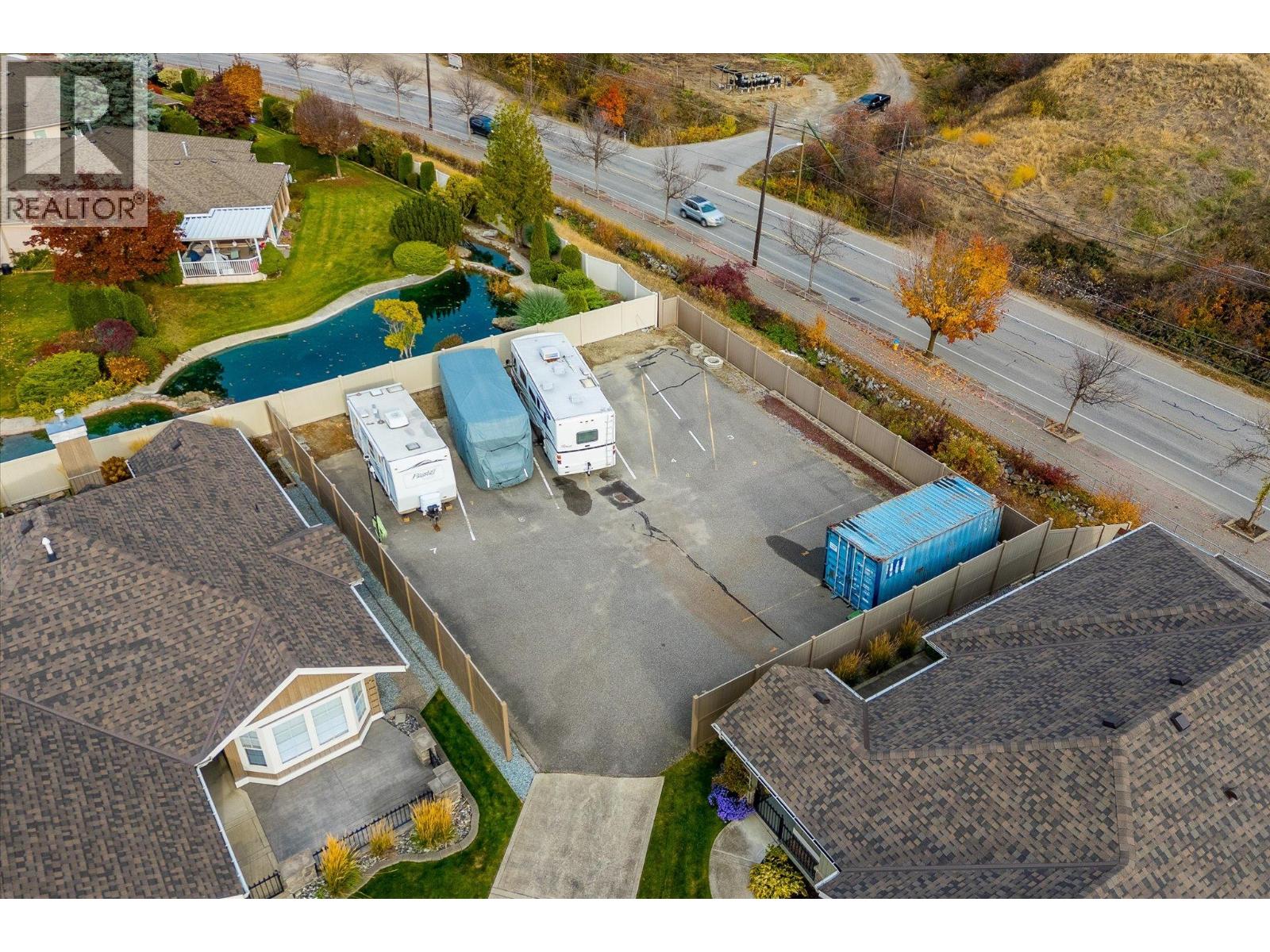 Picture for Unit #12, 680 Valley  Road https://www.cirrealty.ca/reb/bc/3/10366753_57.jpg