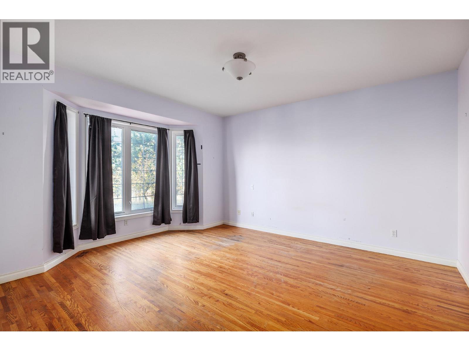 Picture for 4323 Bedford  Lane https://www.cirrealty.ca/reb/bc/3/10366833_11.jpg