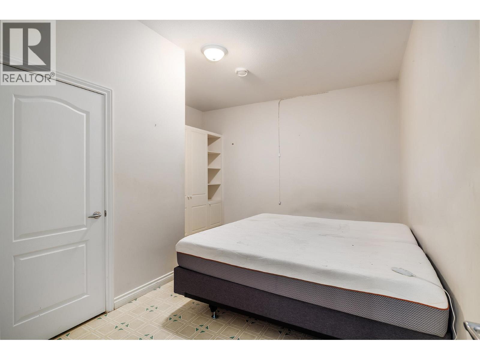 Picture for 4323 Bedford  Lane https://www.cirrealty.ca/reb/bc/3/10366833_19.jpg