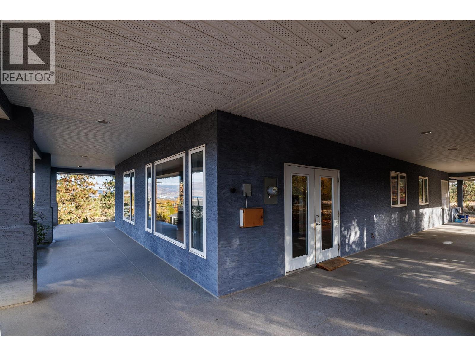 Picture for 4323 Bedford  Lane https://www.cirrealty.ca/reb/bc/3/10366833_26.jpg