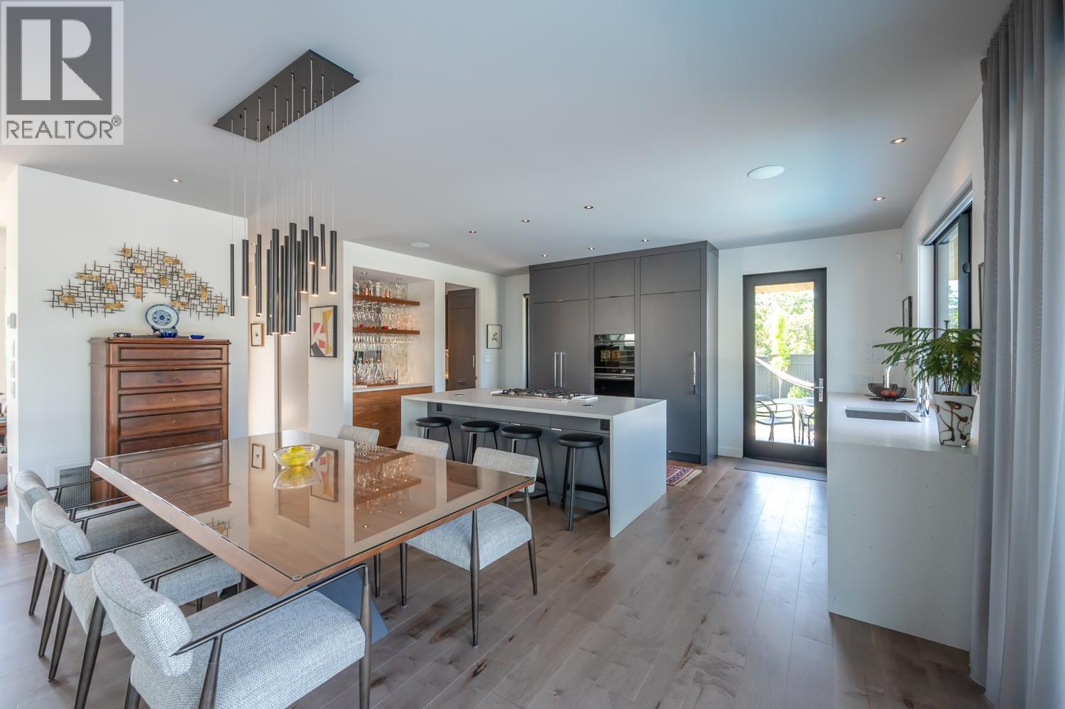 Picture for 681 Vancouver  Avenue