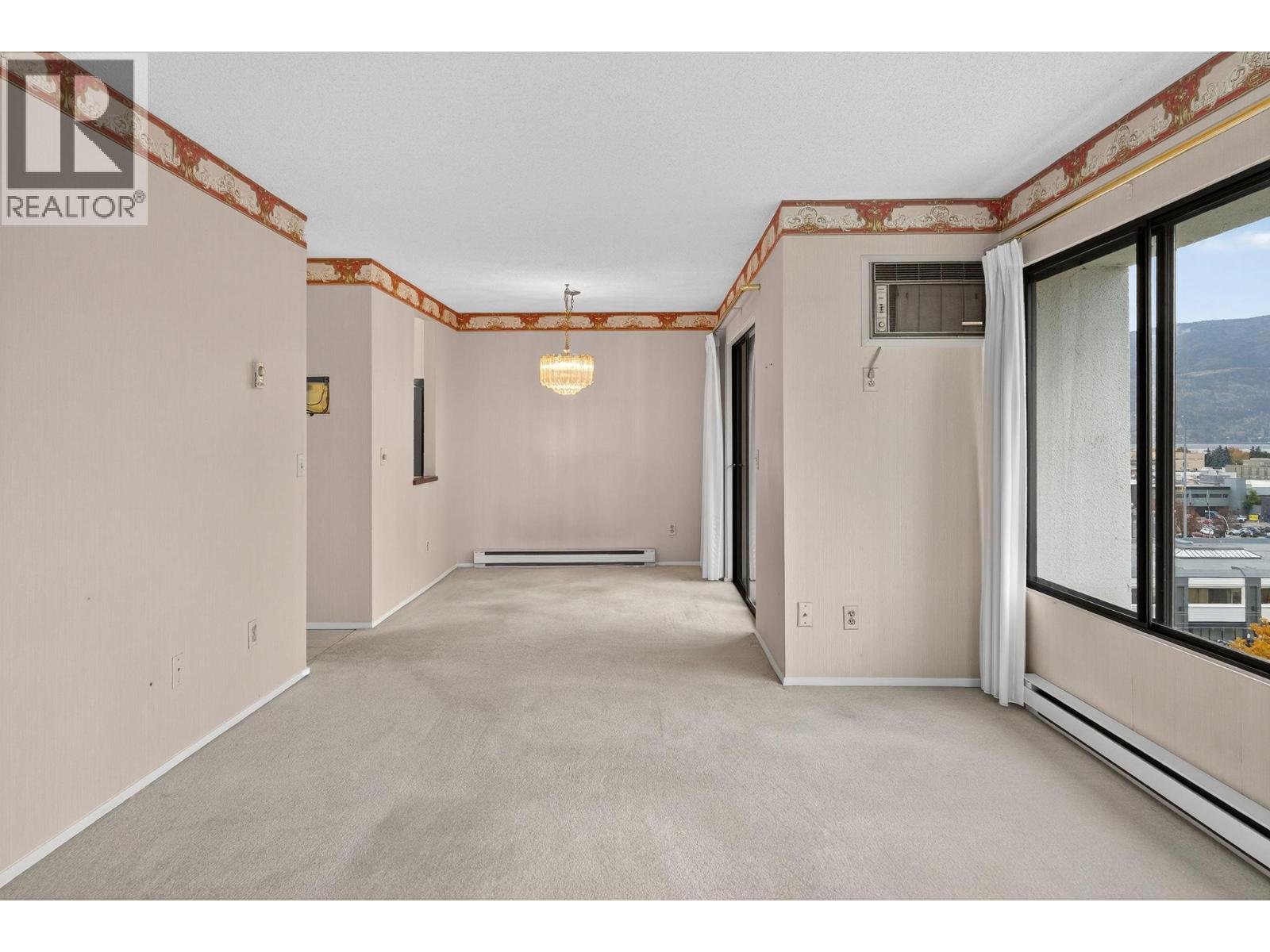 Picture for Unit #905, 737 Leon  Avenue