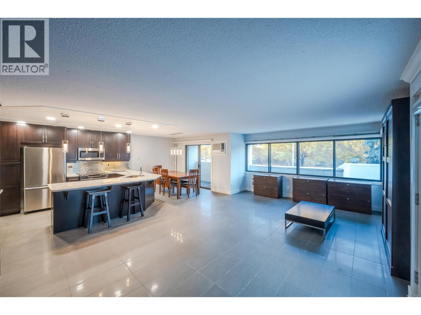 Picture for Unit #204, 737 Leon  Avenue