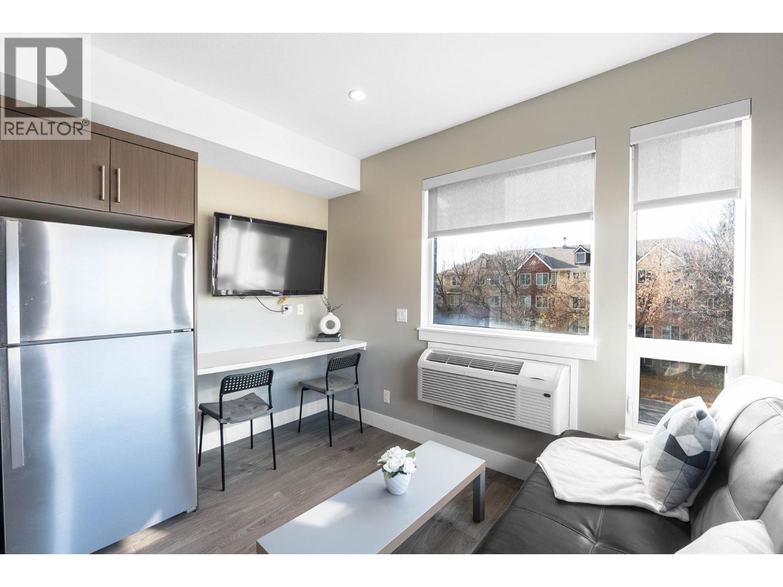 Picture for Unit #348, 925 Leon  Avenue