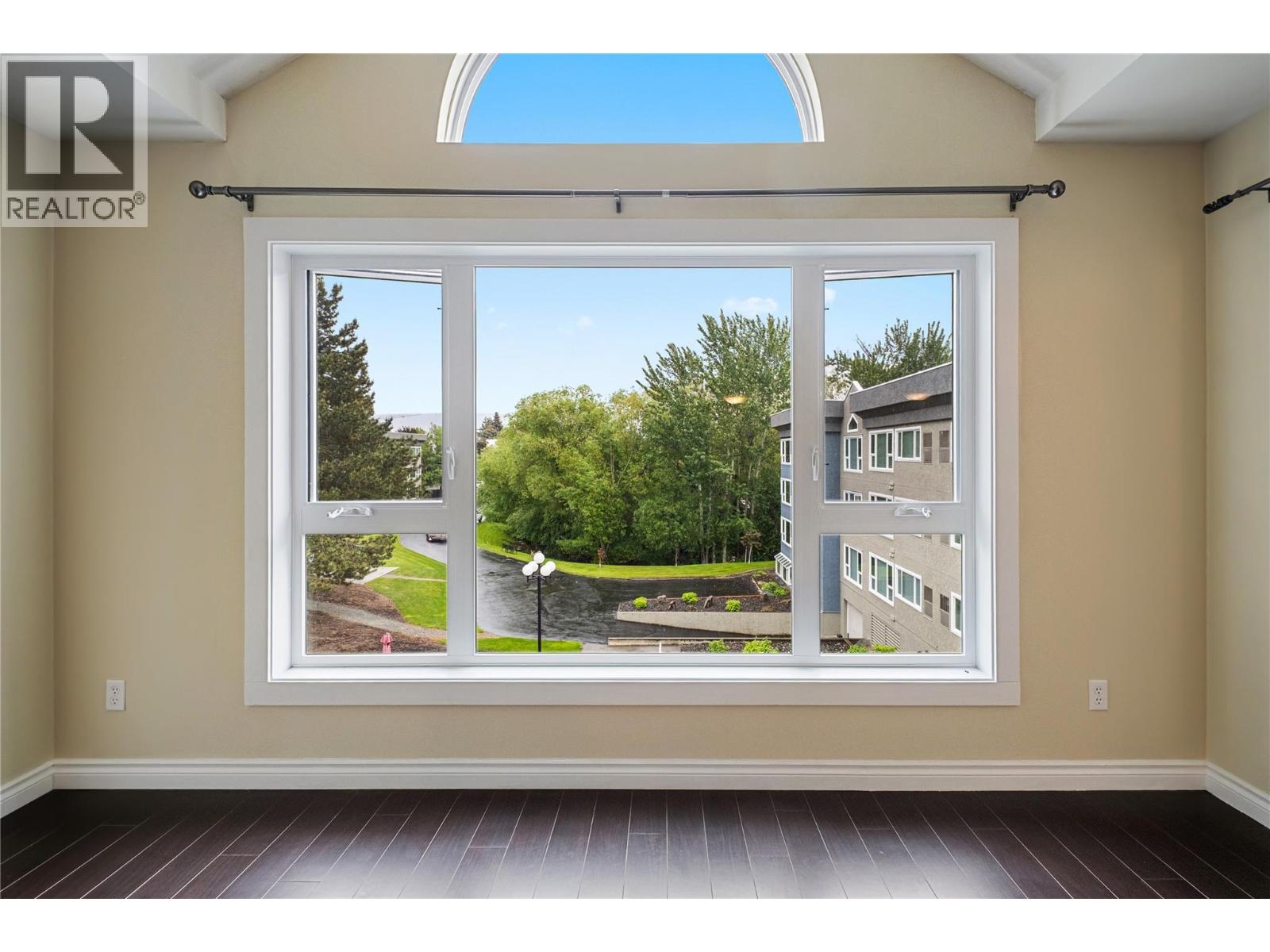 Picture for Unit #323, 1045 Sutherland  AvenueN