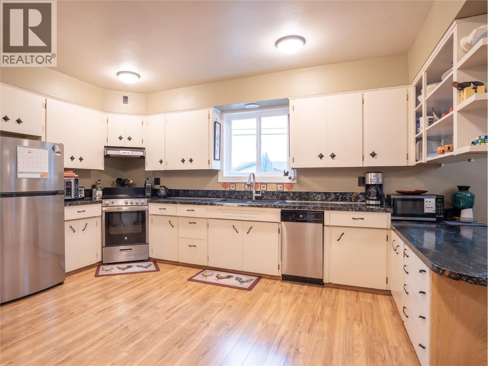 Picture for 197 Granby  Avenue