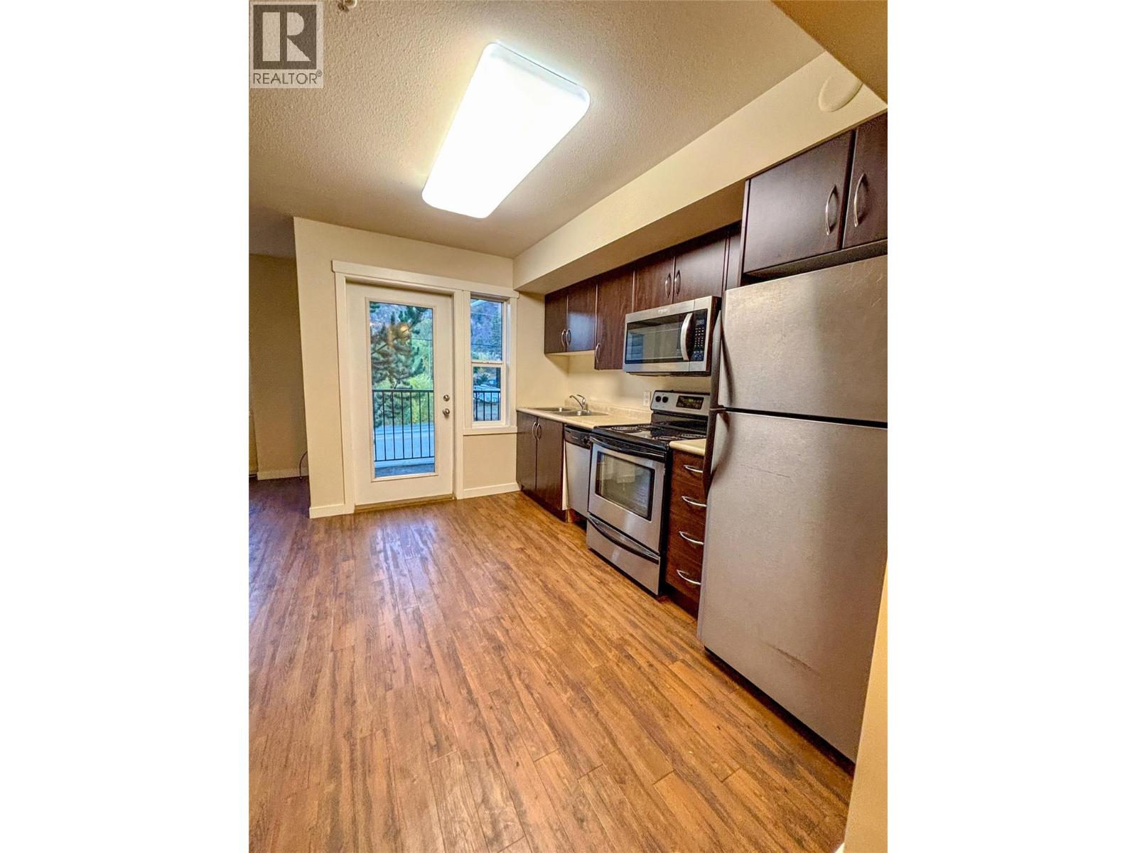 Picture for Unit #106, 1475 Glenmore  RoadN