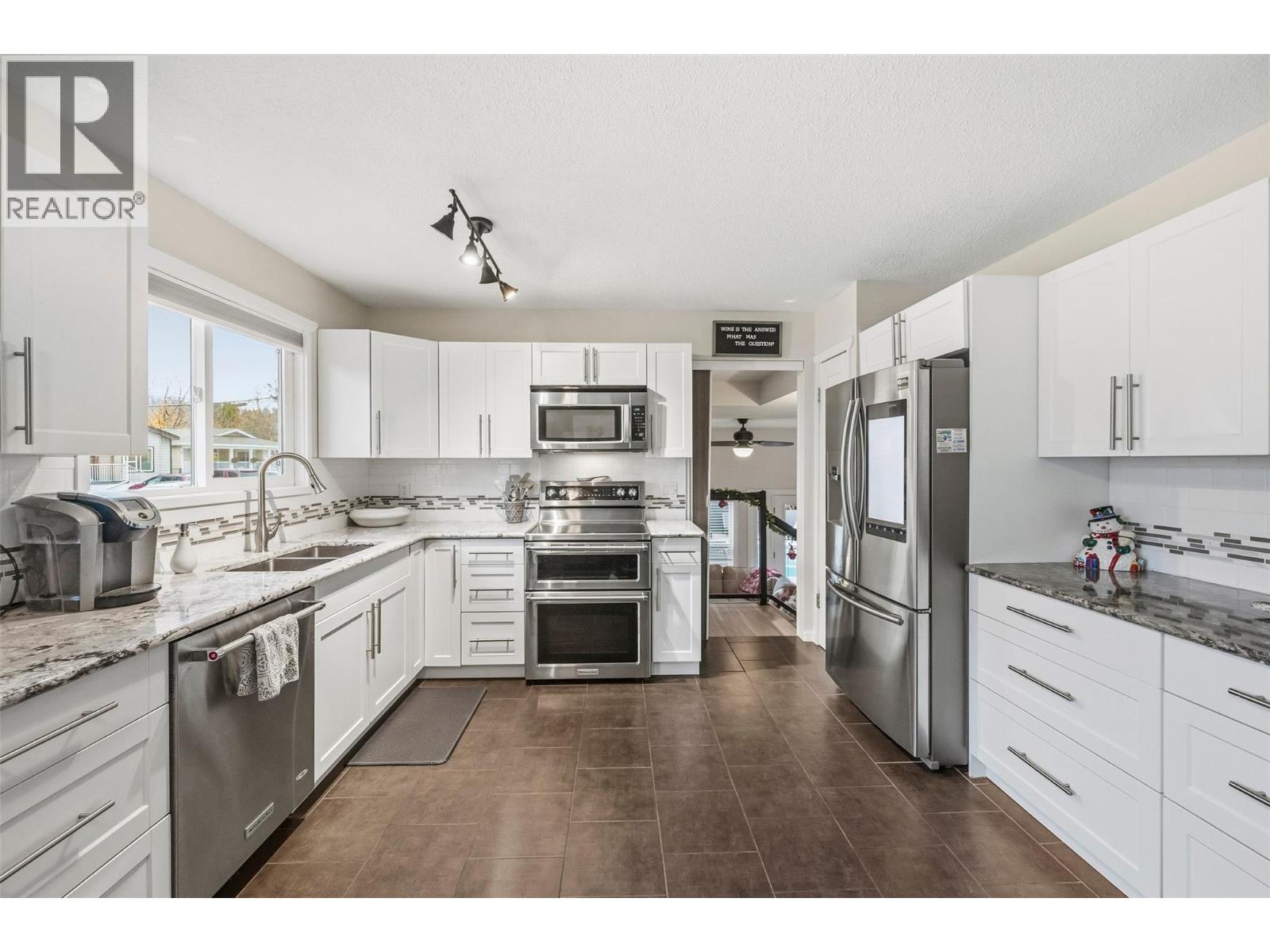 Picture for 98 Dauphin  Avenue