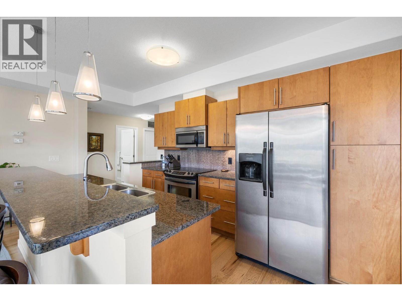 Picture for Unit #205, 2011 Agassiz  Road