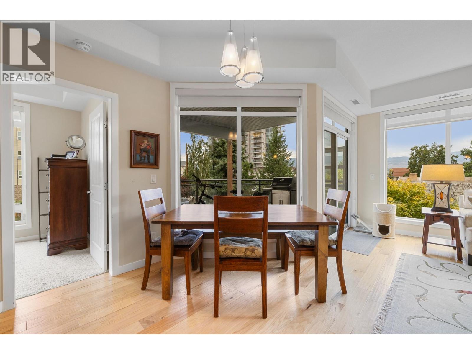 Picture for Unit #205, 2011 Agassiz  Road