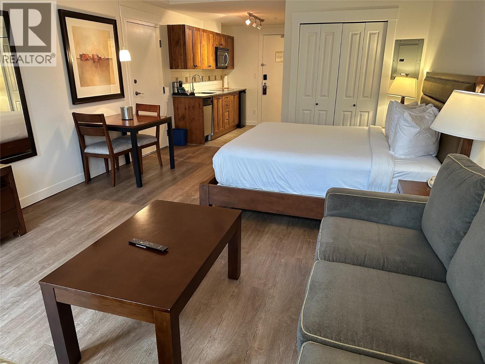 Picture for Unit #108, 4200 LAKESHORE  Drive