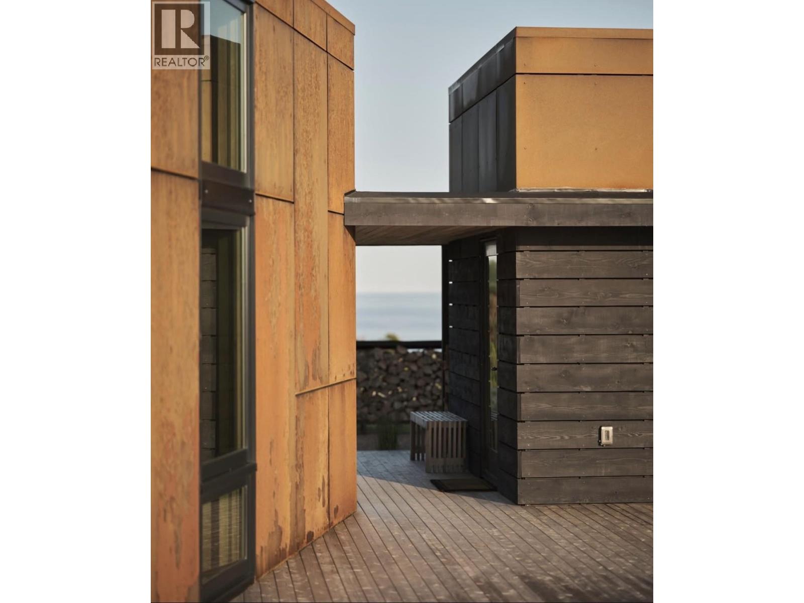 Picture for 2400 KOOTENAY RD NO 3  Road