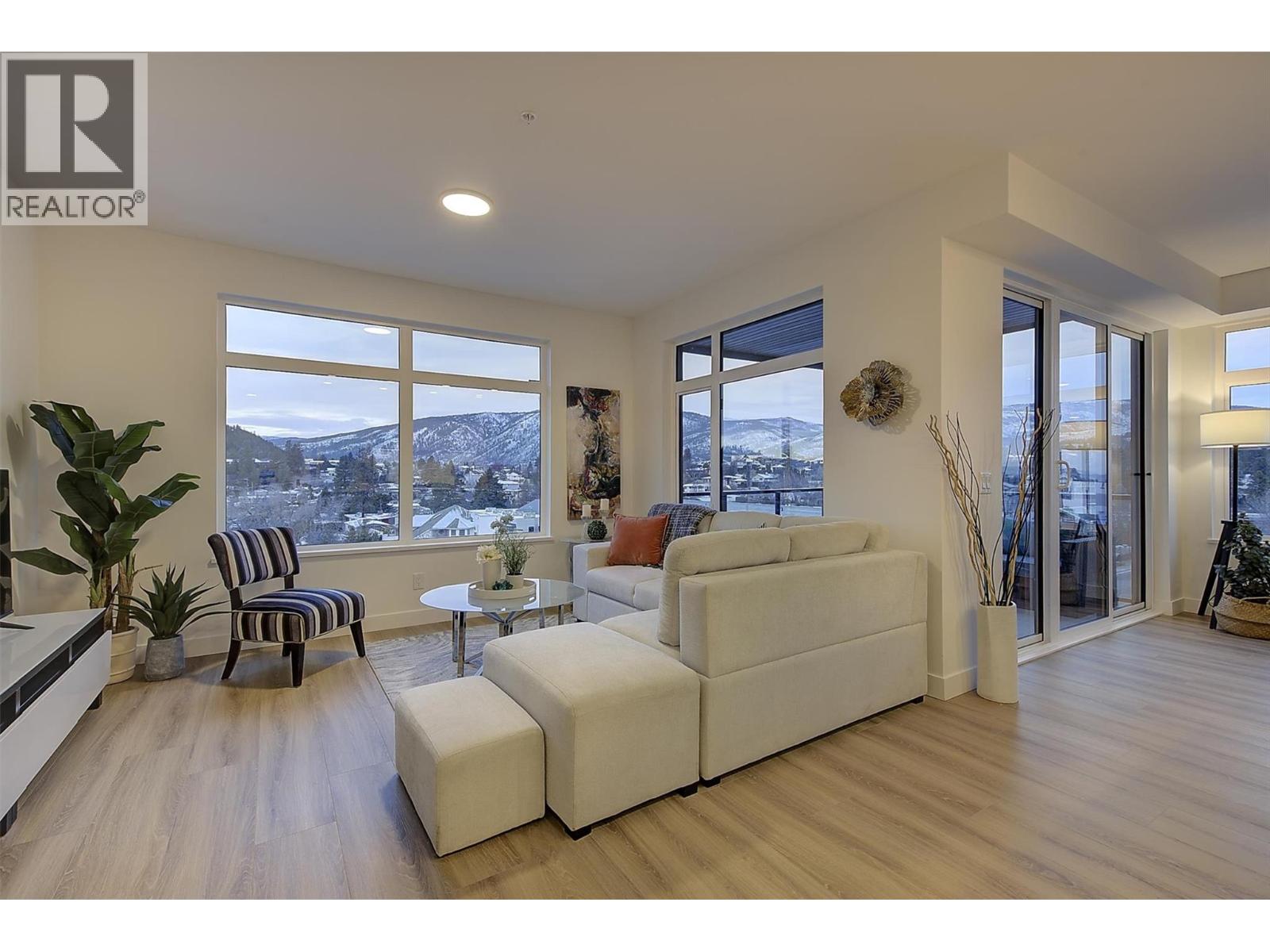 Picture for Unit #501, 2760 Olalla  Road