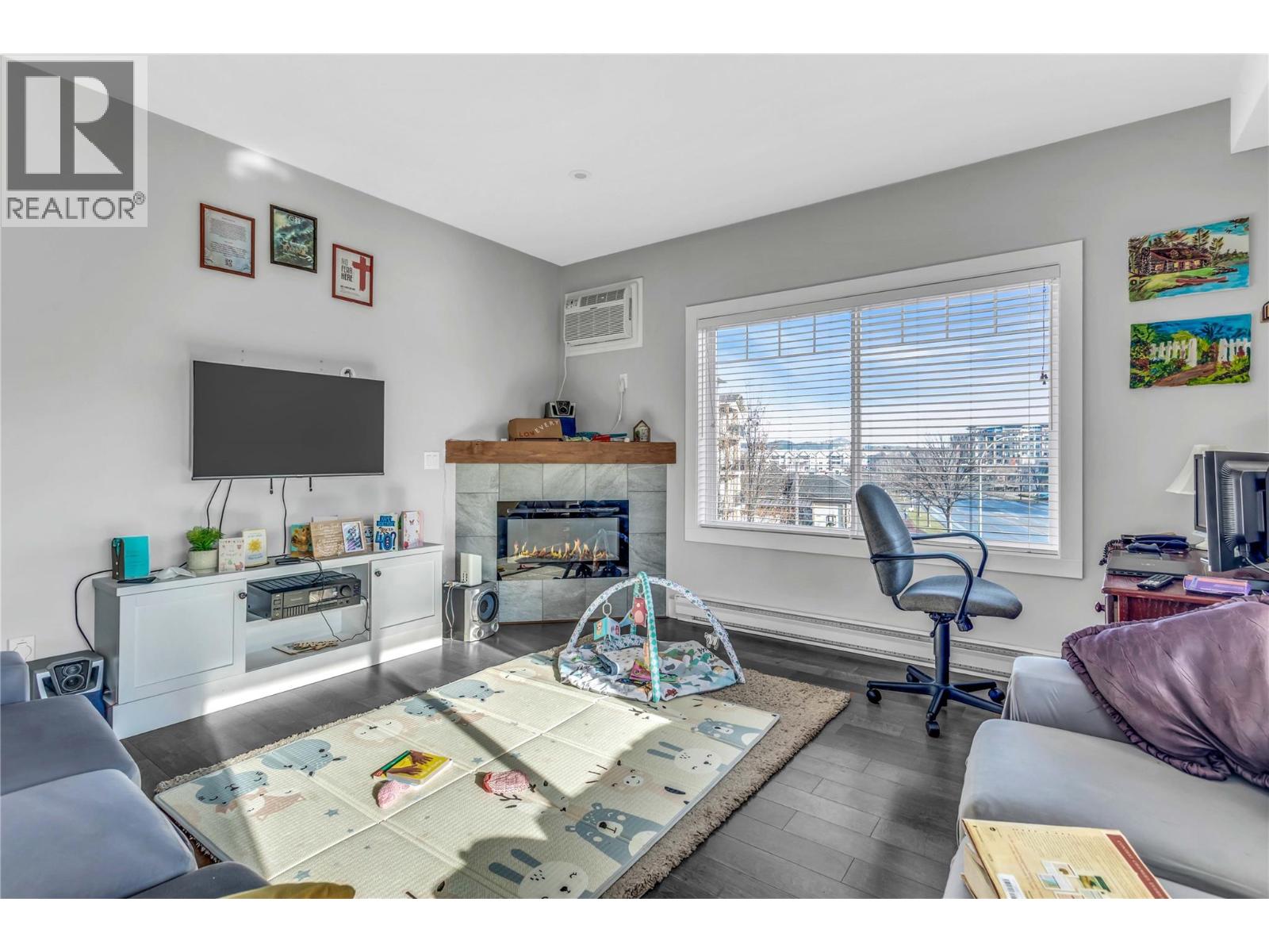 Picture for Unit #302, 250 Hollywood  RoadS