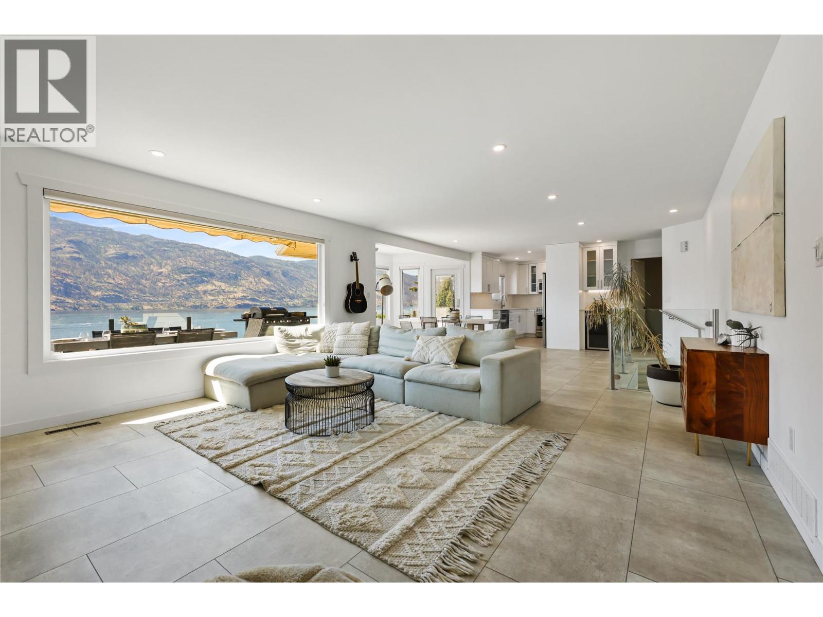 Picture for 1876 Dewdney  Road