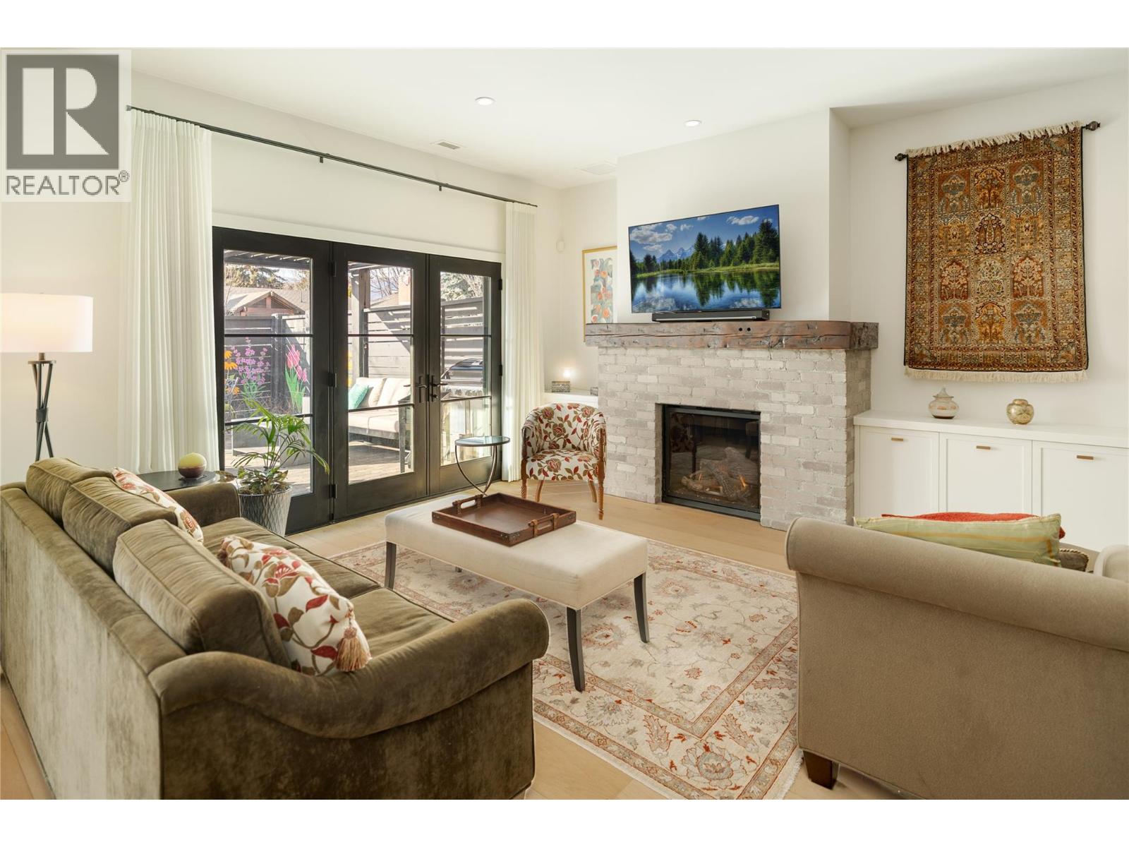 Picture for 2691 Gore  Street