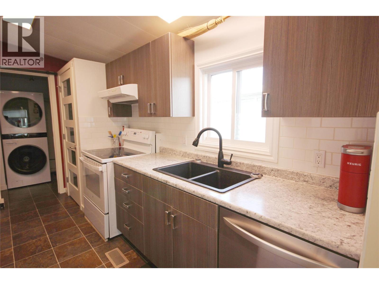 Picture for Unit #17, 999 Burnaby  Avenue