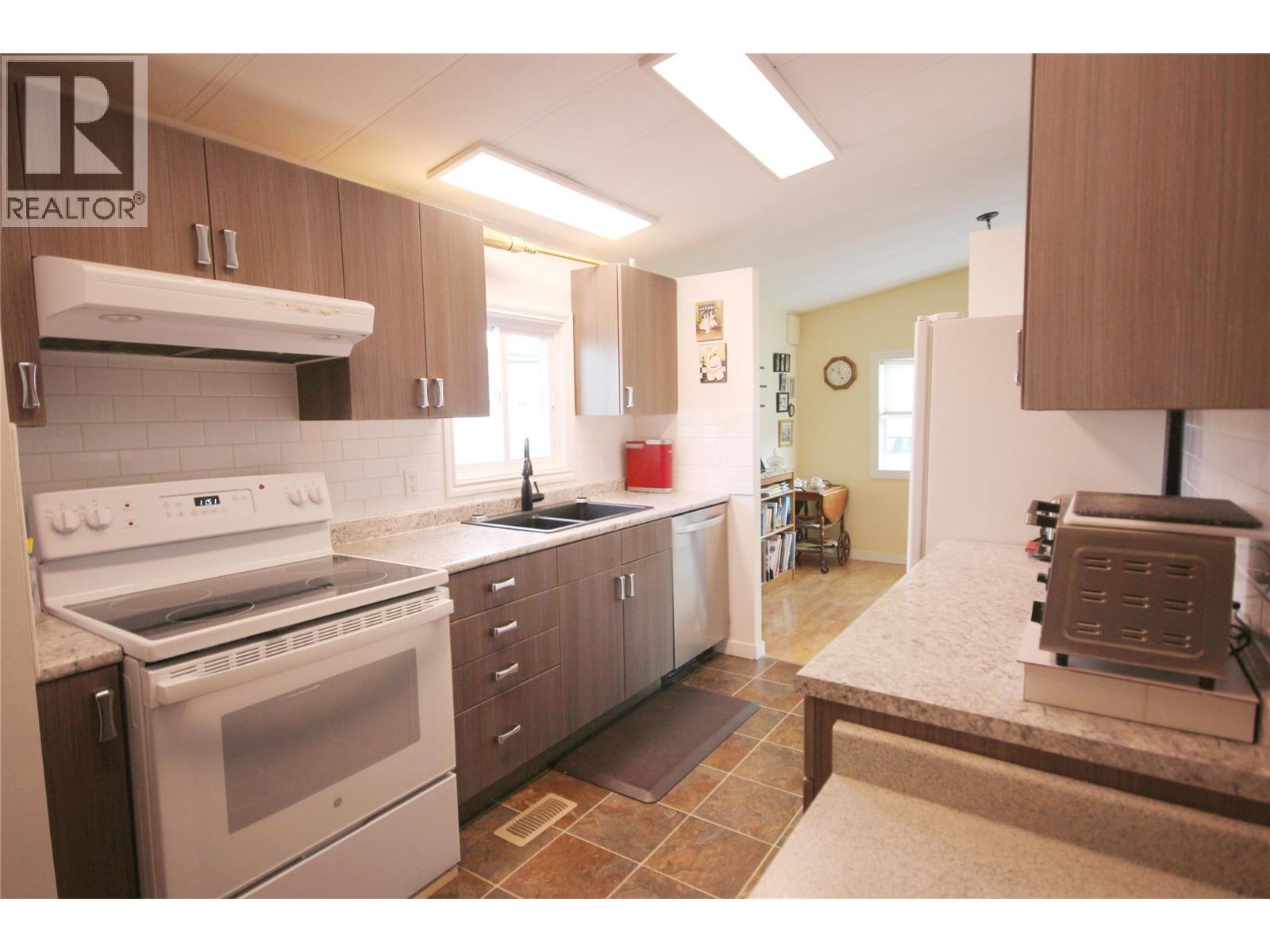 Picture for Unit #17, 999 Burnaby  Avenue