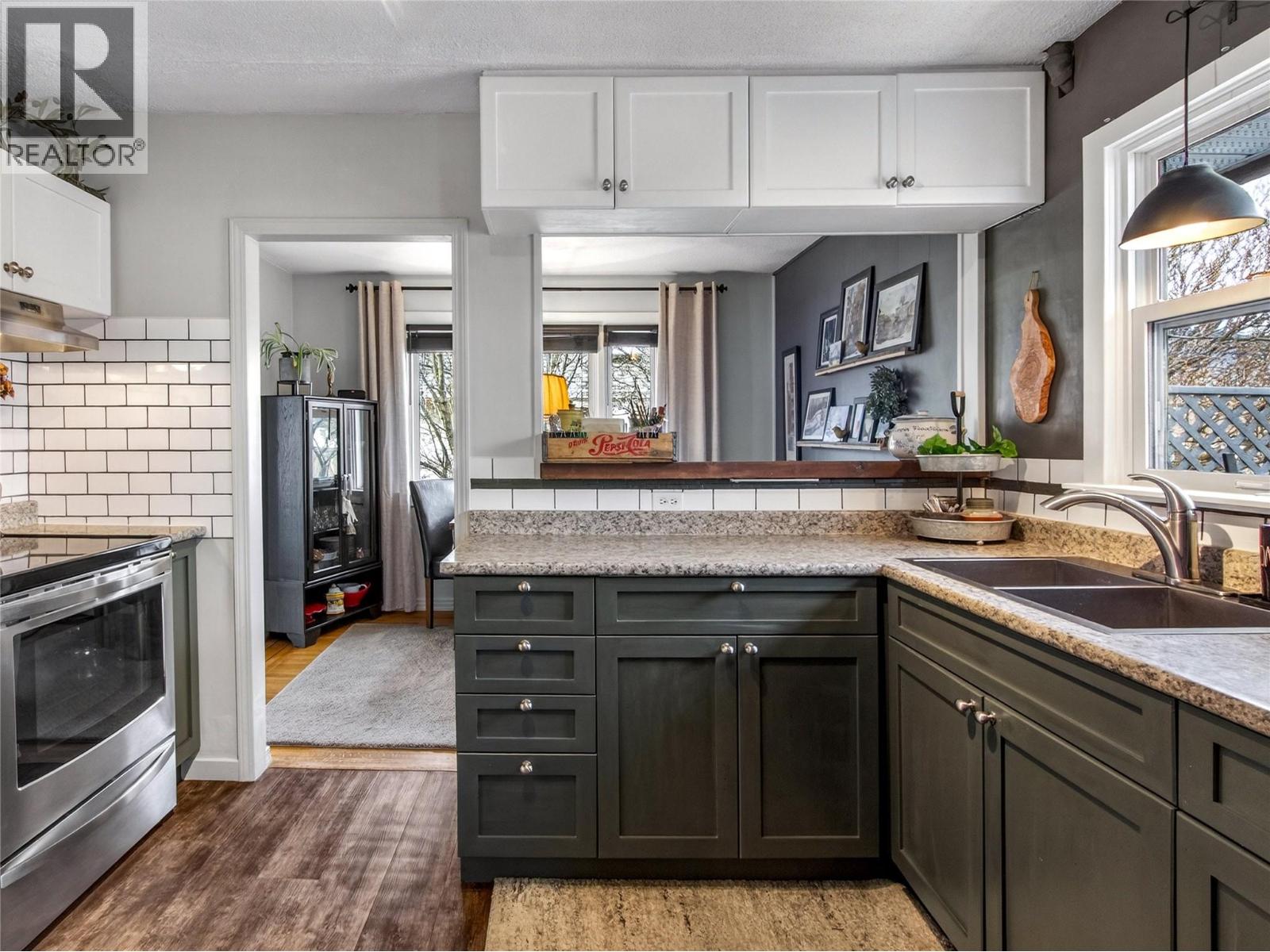 Picture for 413 Conklin  Avenue