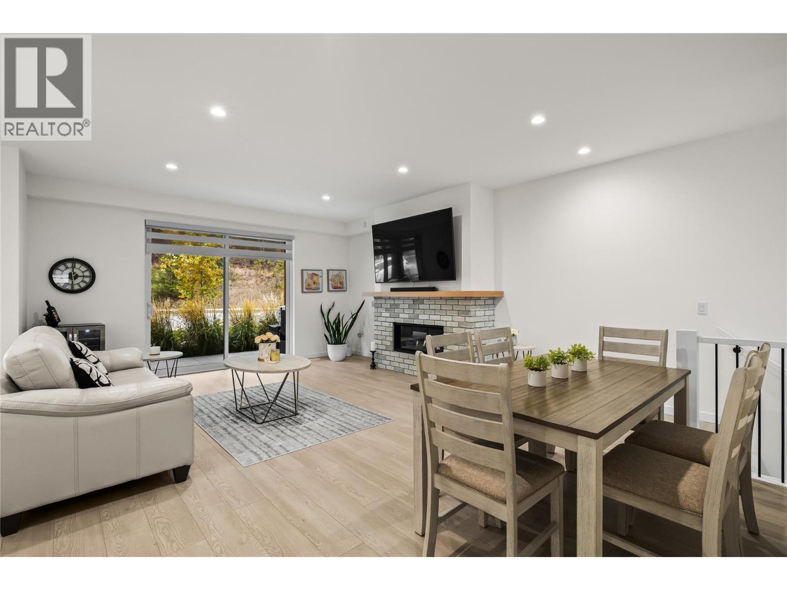 Picture for Unit #20, 1979 Country Club  Drive