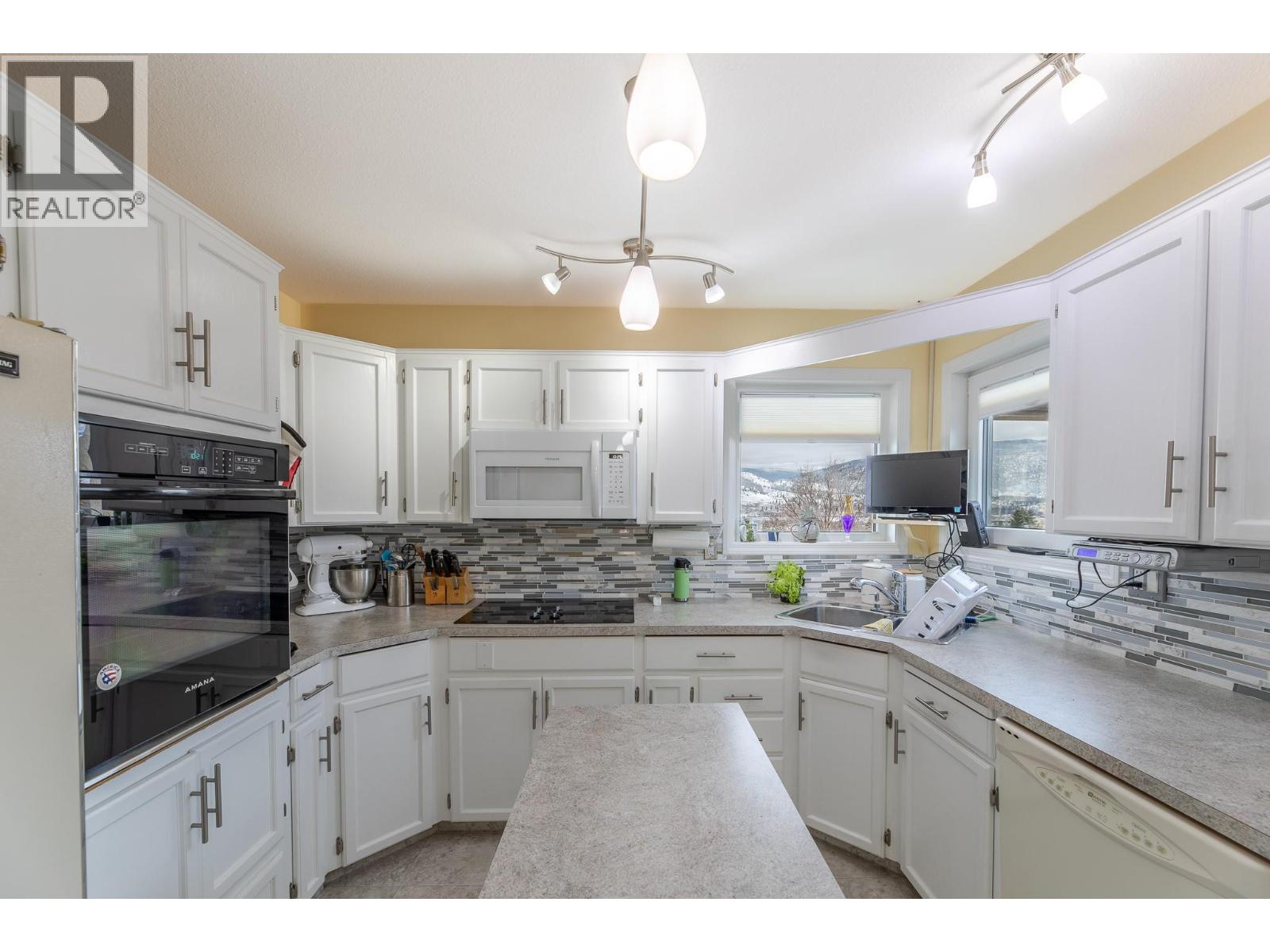 Picture for 215 Greenwood  Drive