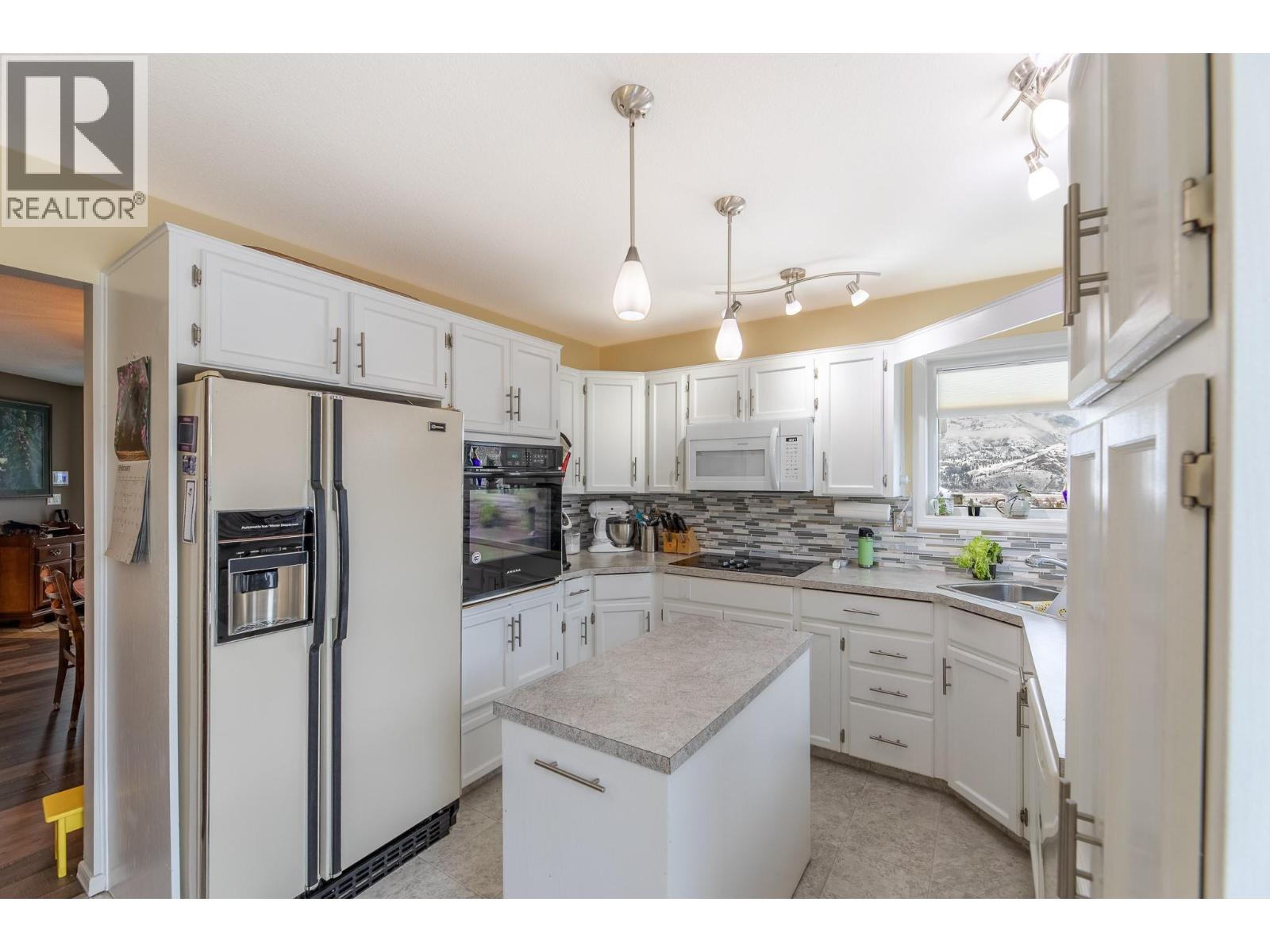 Picture for 215 Greenwood  Drive