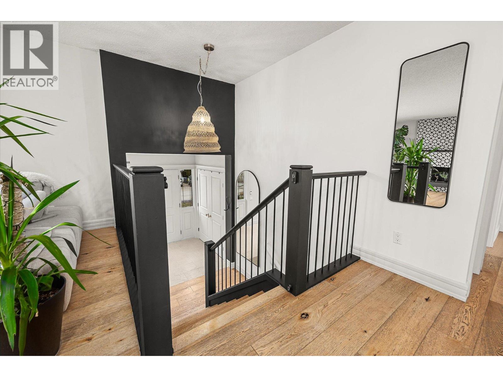 Picture for 1492 Forest  Avenue