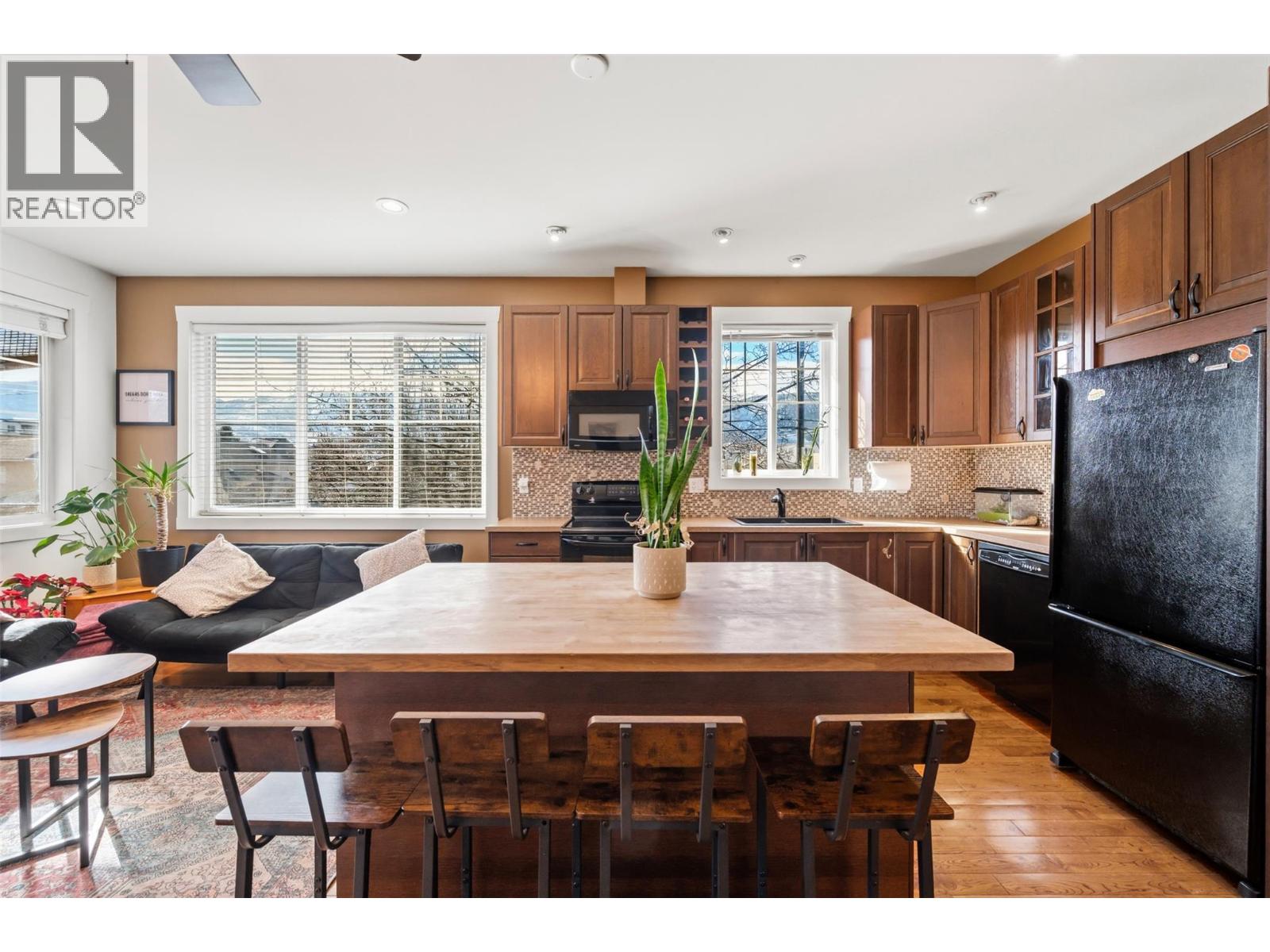 Picture for Unit #102, 598 WADE  AvenueW