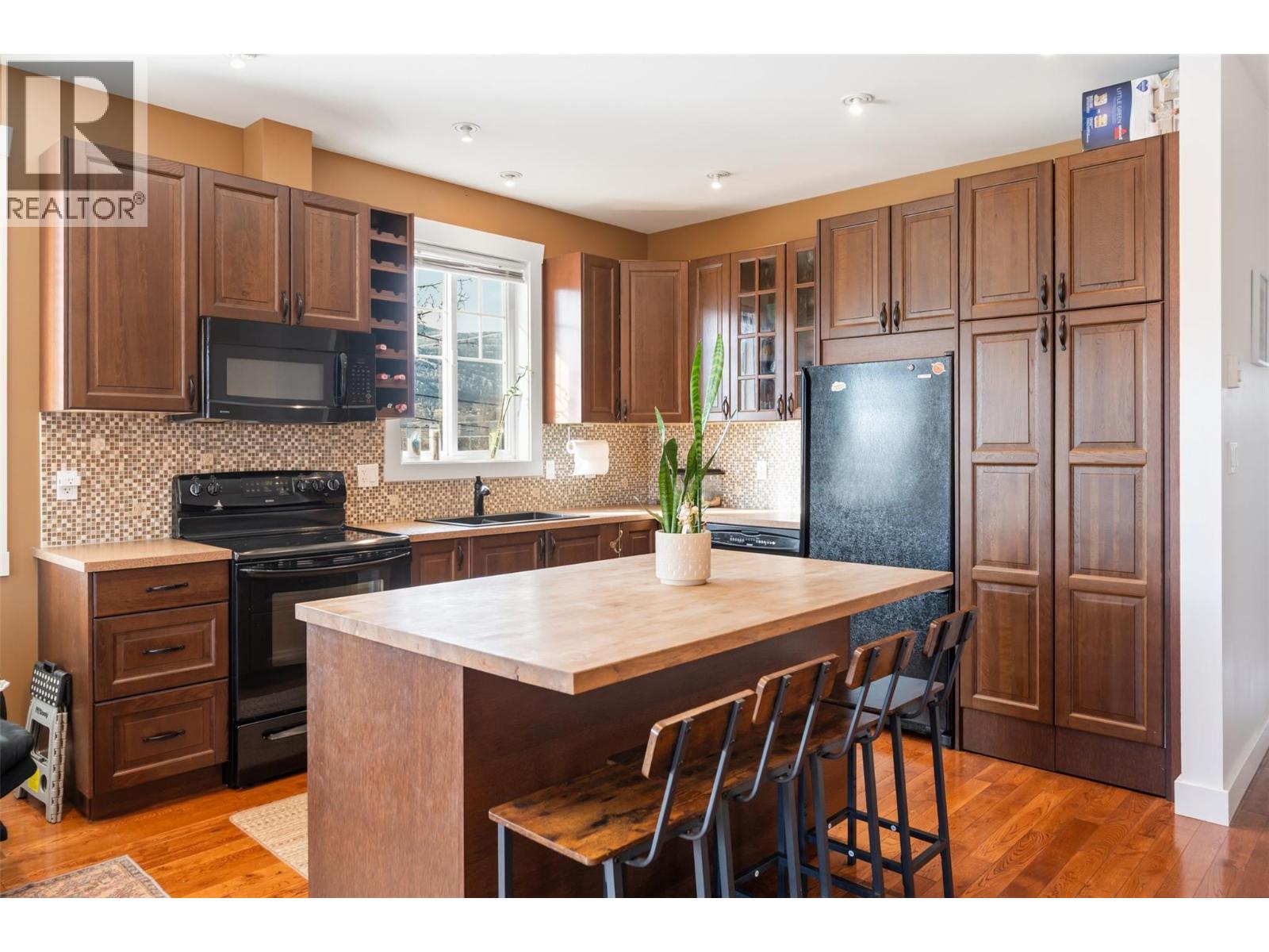 Picture for Unit #102, 598 WADE  AvenueW