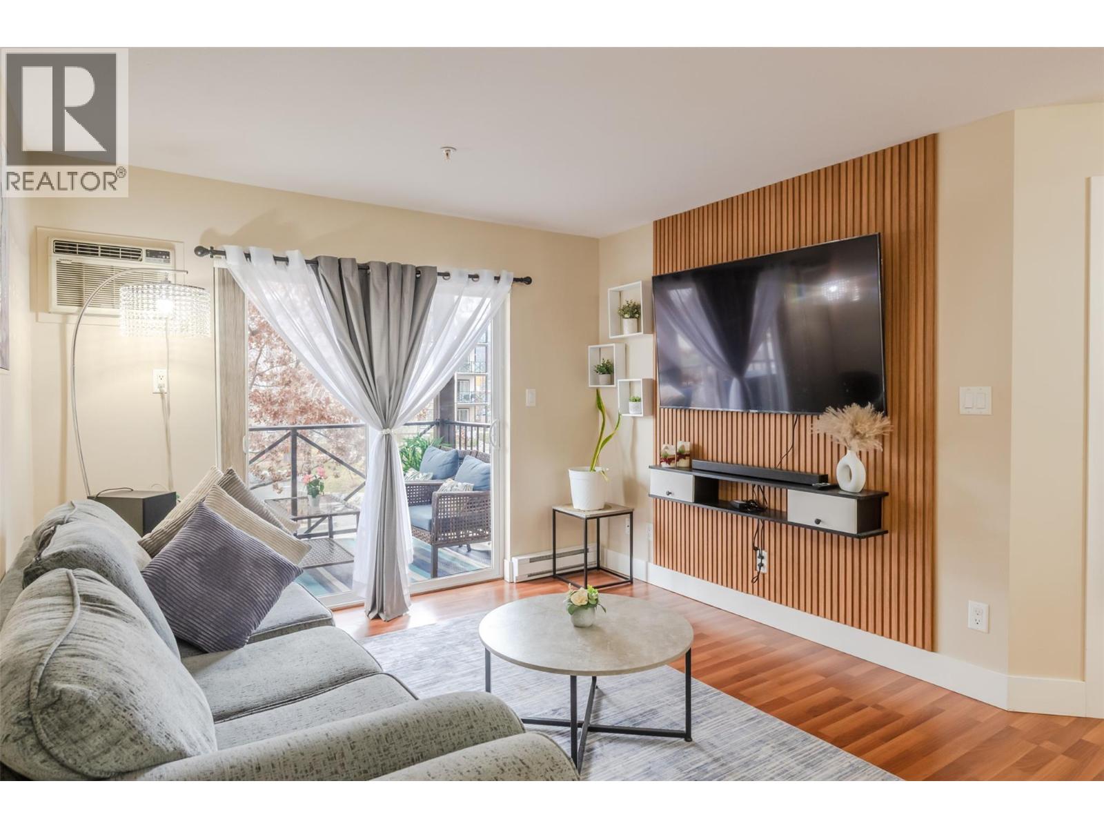 Picture for Unit #215, 256 Hastings  Avenue