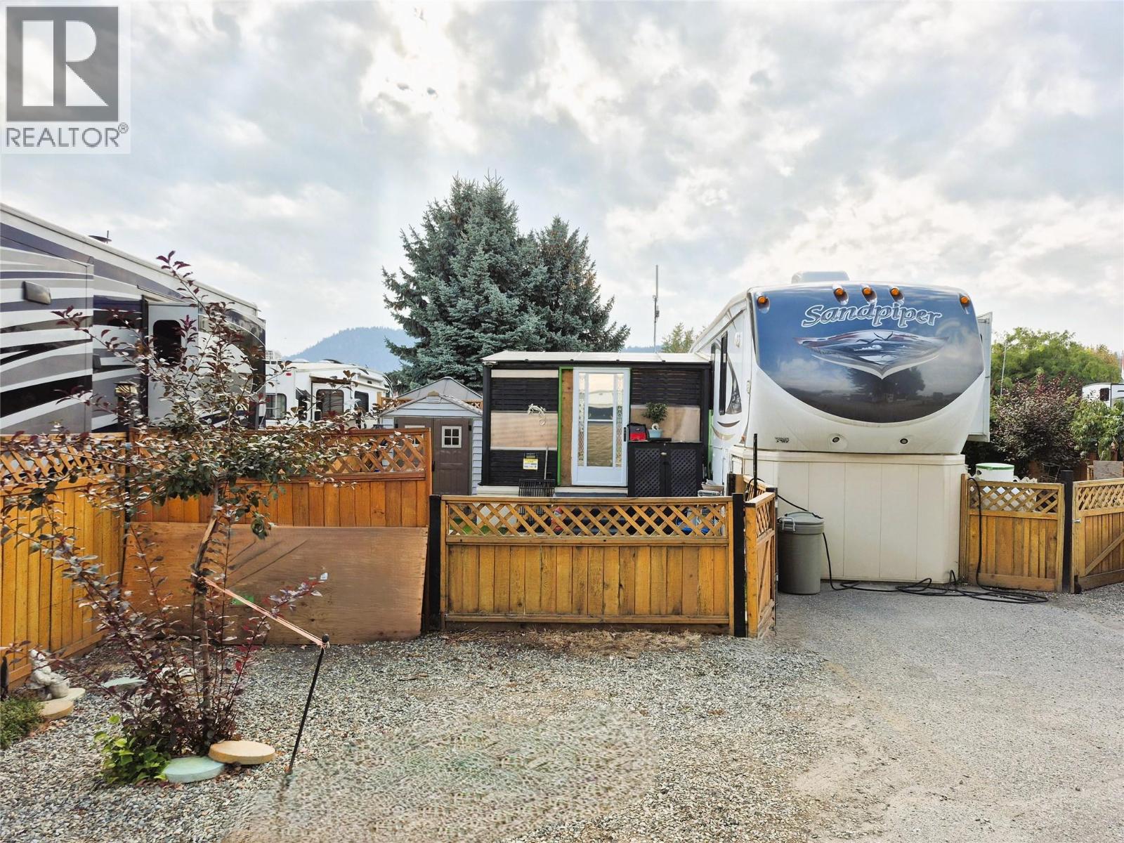 Picture for Unit #12, 415 Commonwealth  Road