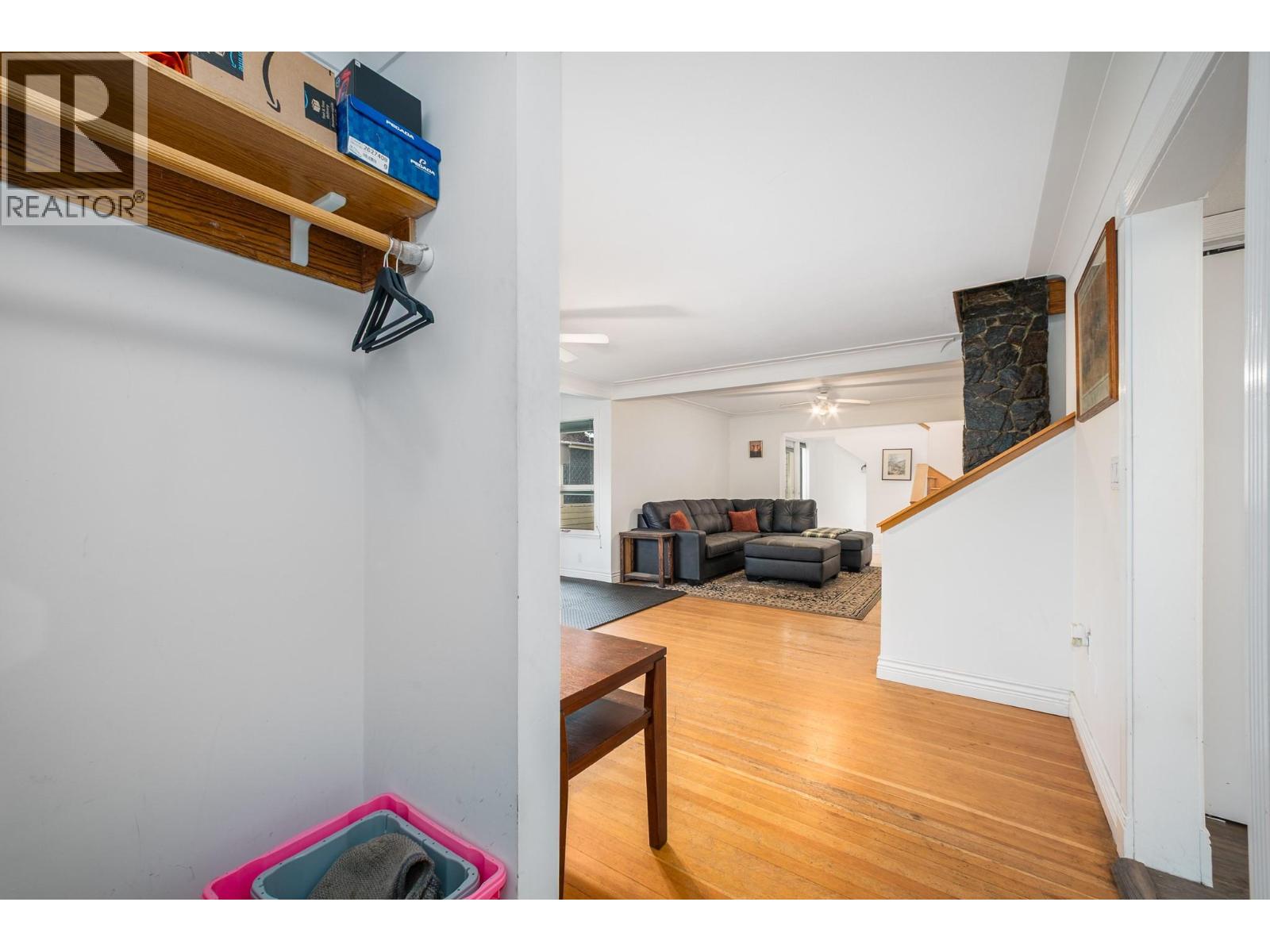 Picture for 376 Beach  Avenue