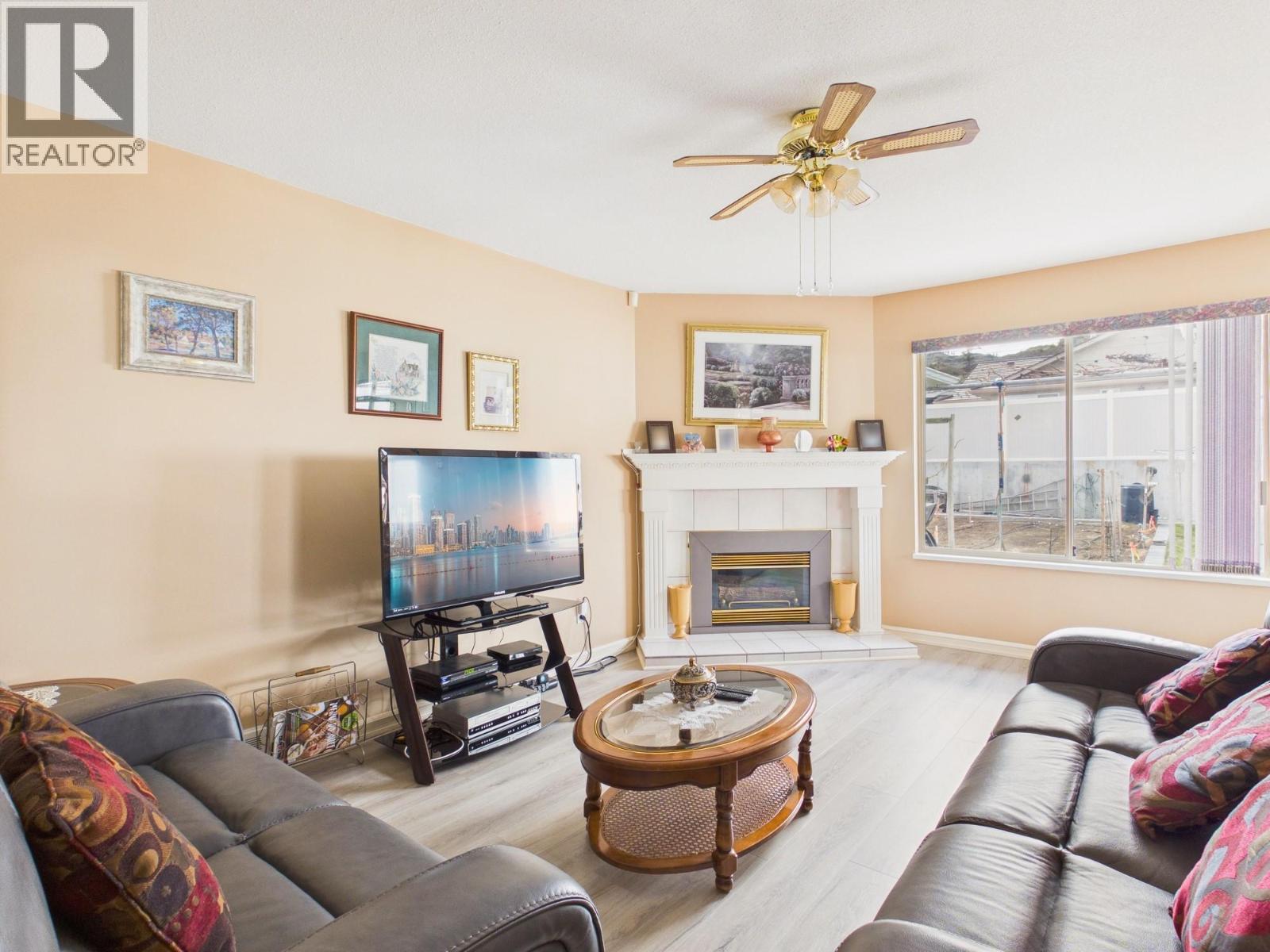 Picture for 12102 Golf Course  Drive