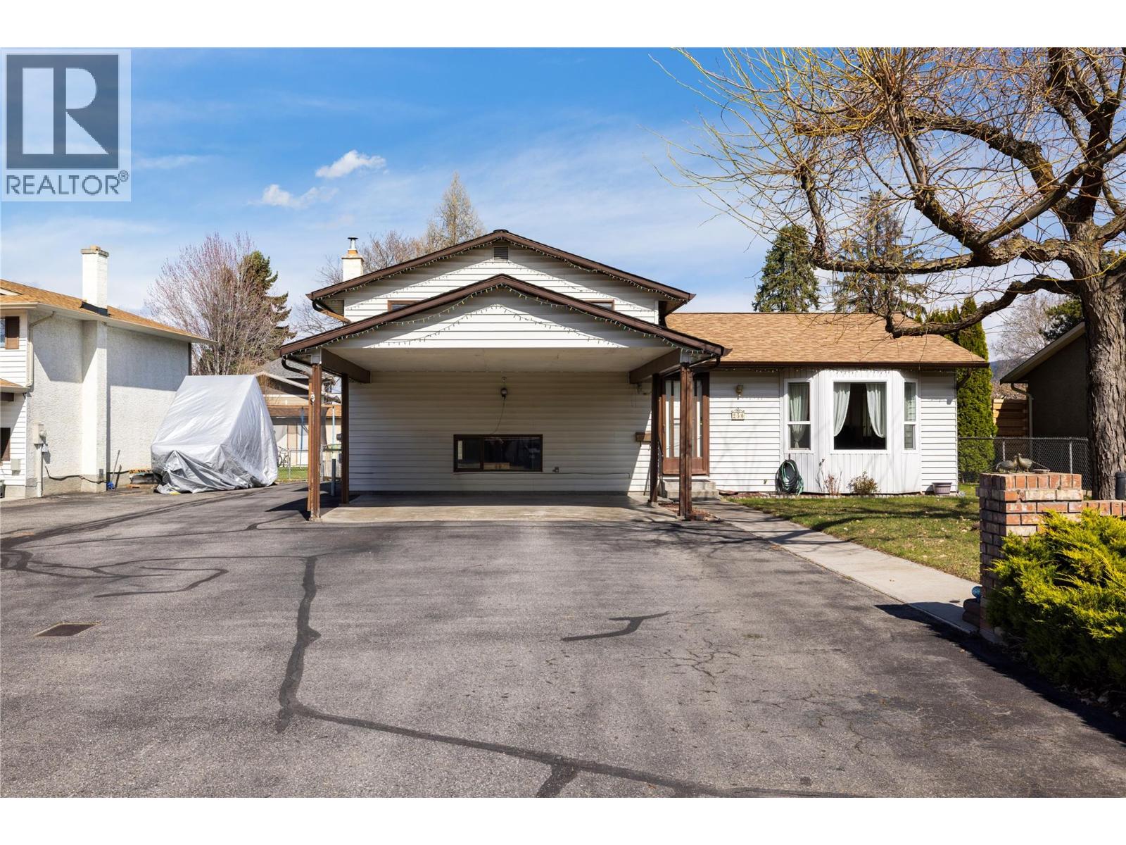 Picture for 250 Hillaby  Avenue