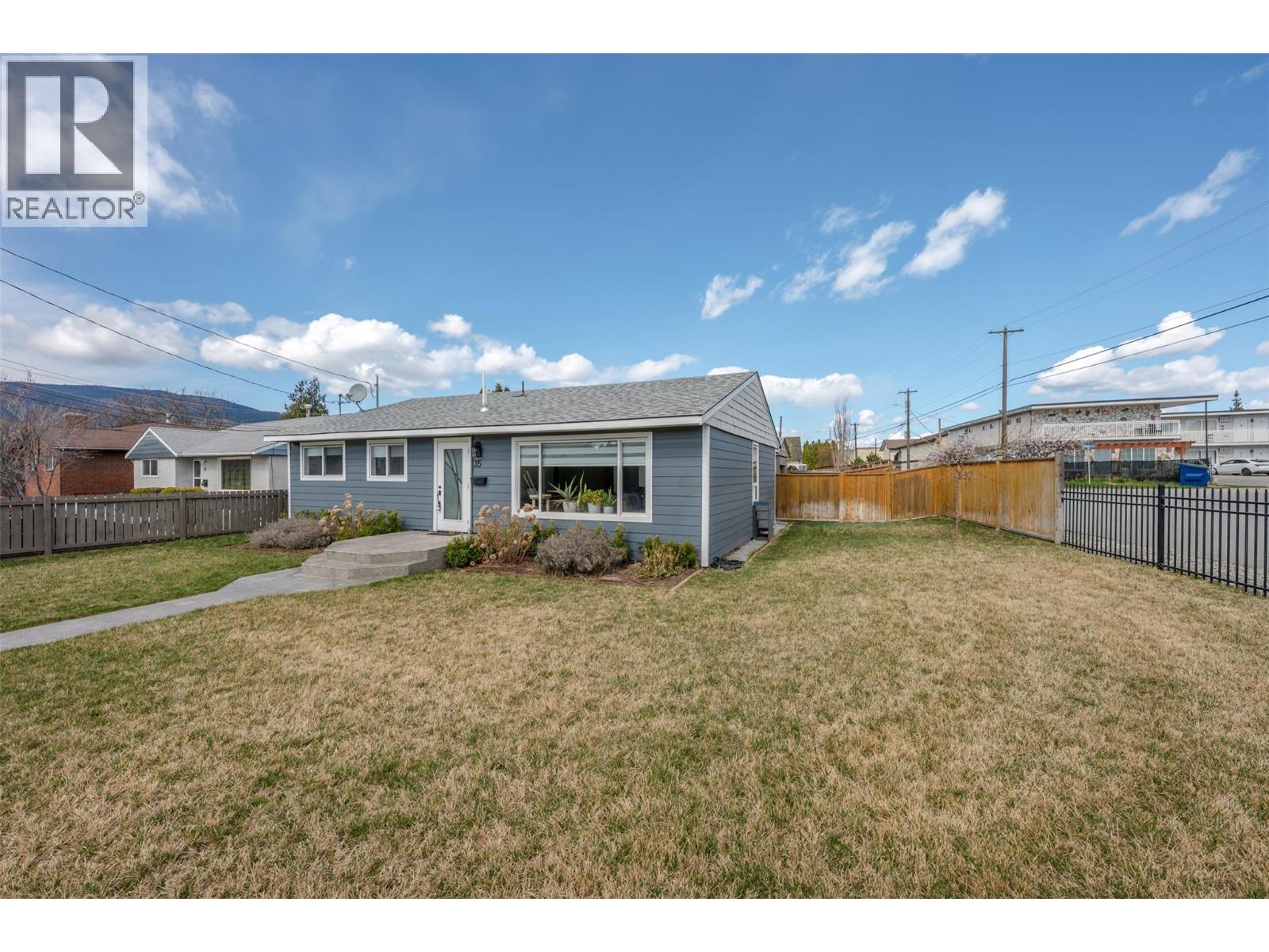 Picture for 35 Granby  Avenue