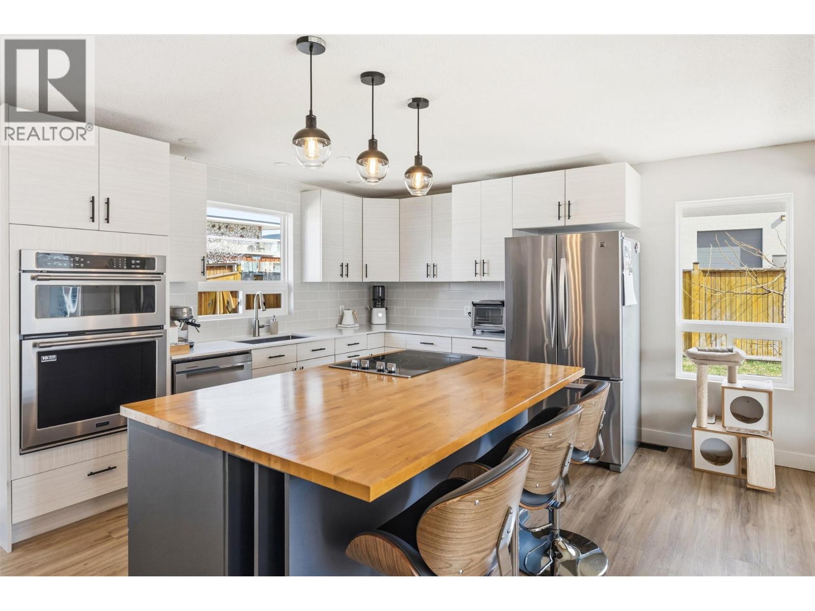 Picture for 35 Granby  Avenue