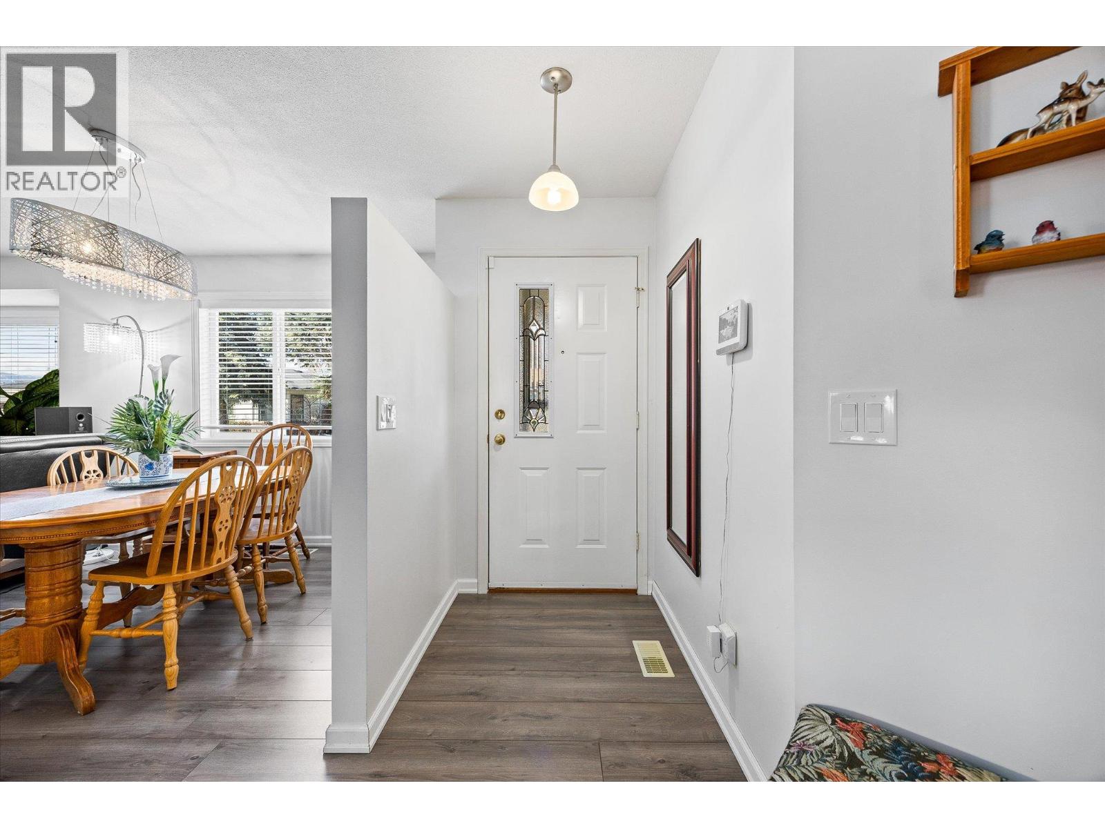 Picture for Unit #493, 1255 Raymer  Avenue