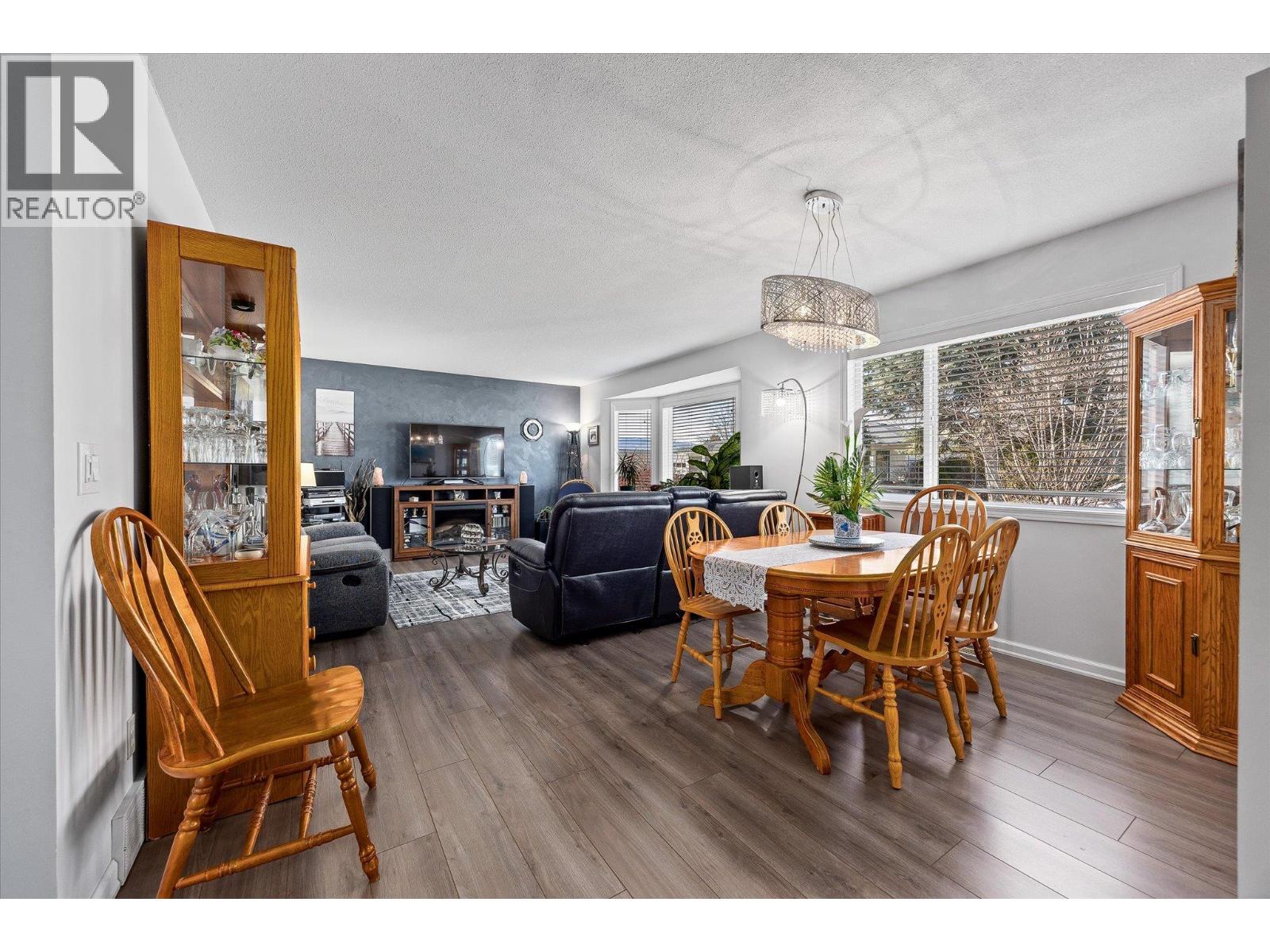 Picture for Unit #493, 1255 Raymer  Avenue