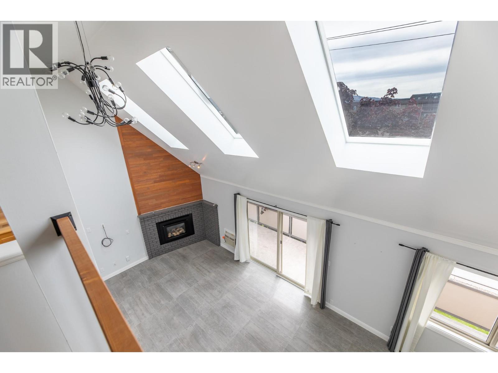 Picture for Unit #201, 335 Churchill  Avenue