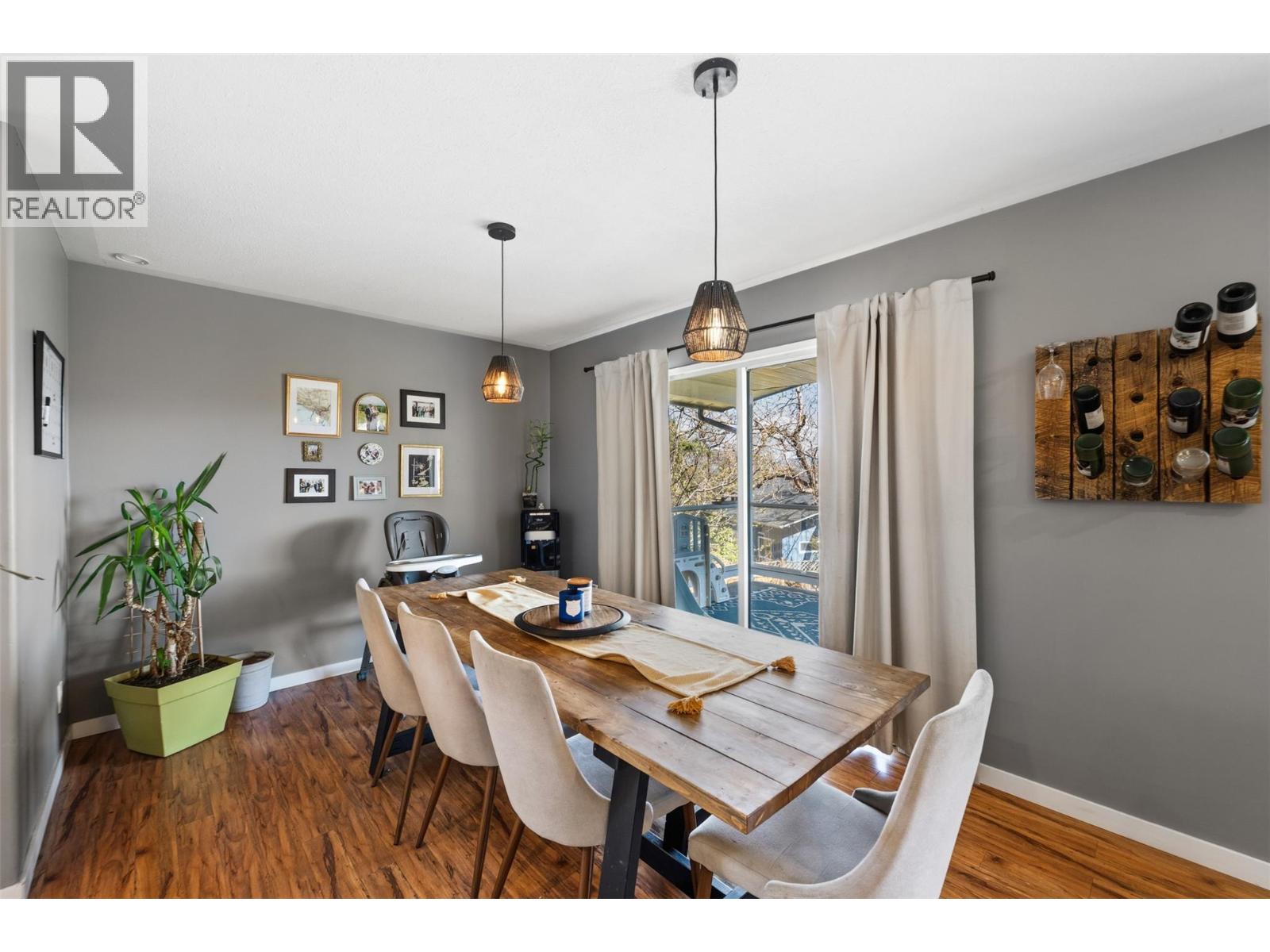Picture for 3853 Glenway  Road
