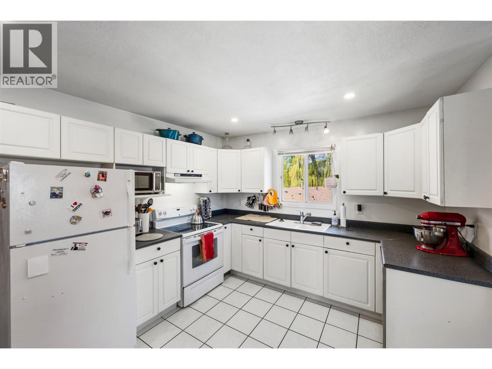 Picture for 3853 Glenway  Road