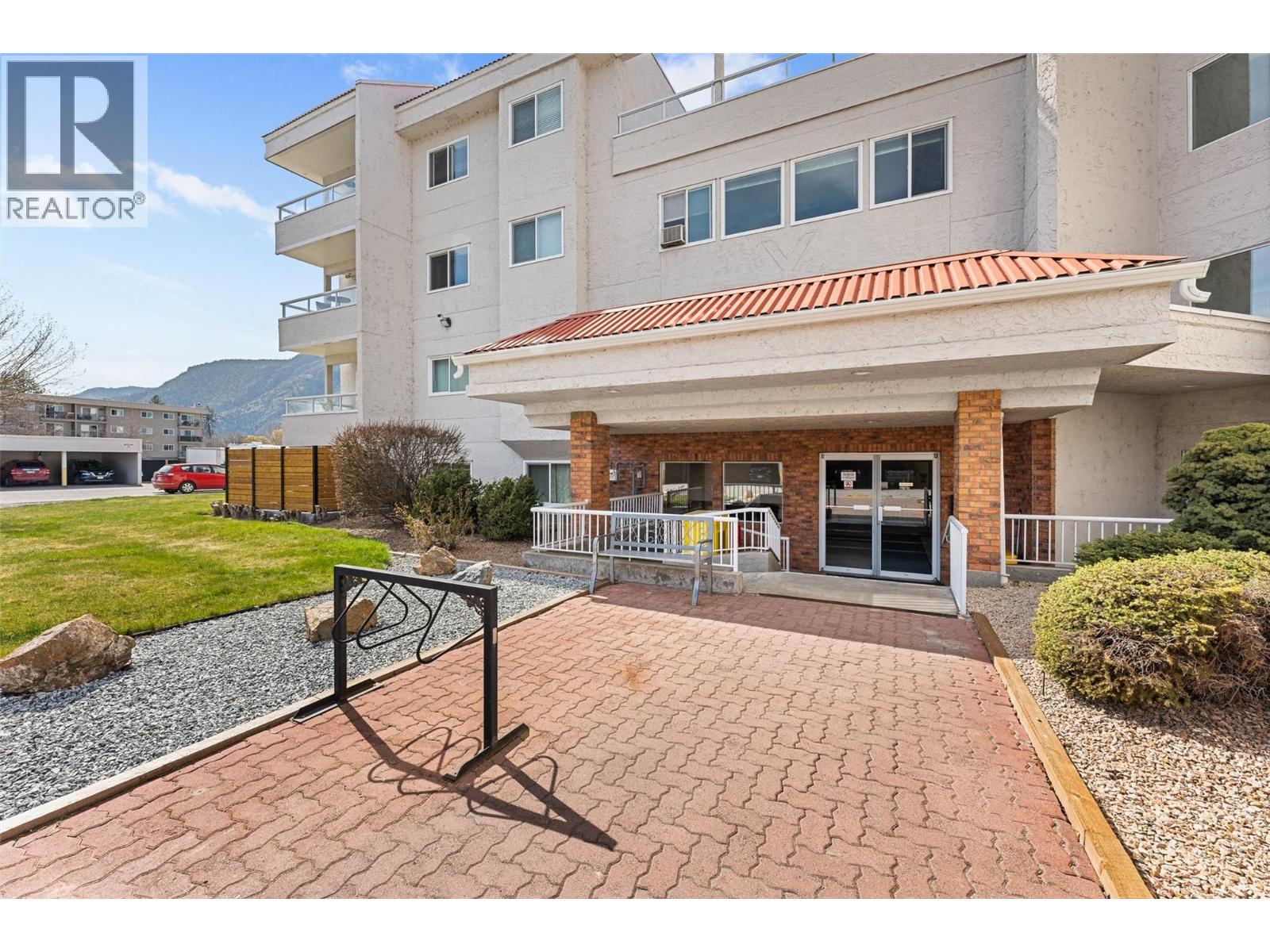 Picture for Unit #205, 284 Yortkon  Avenue