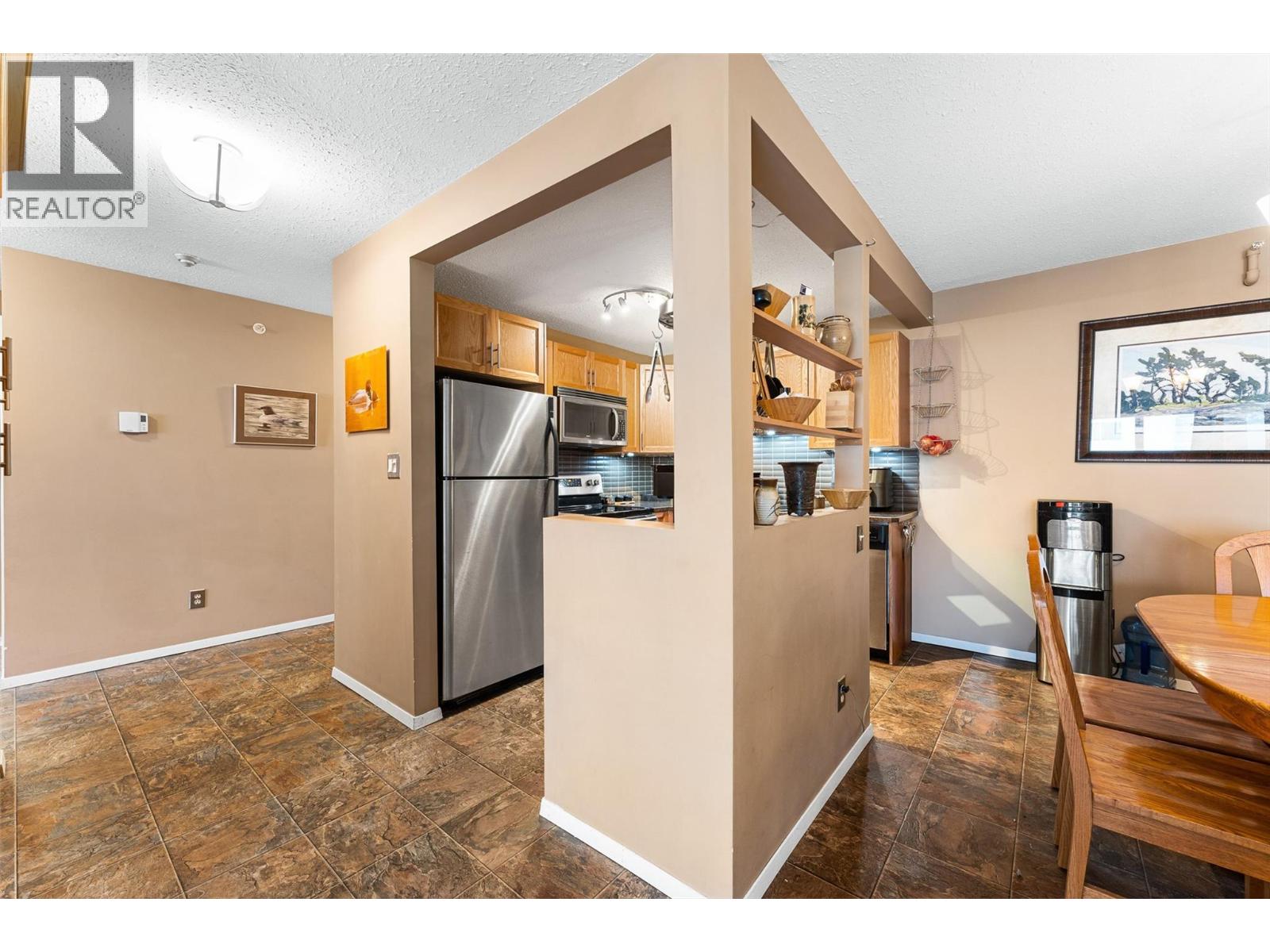 Picture for Unit #205, 284 Yortkon  Avenue
