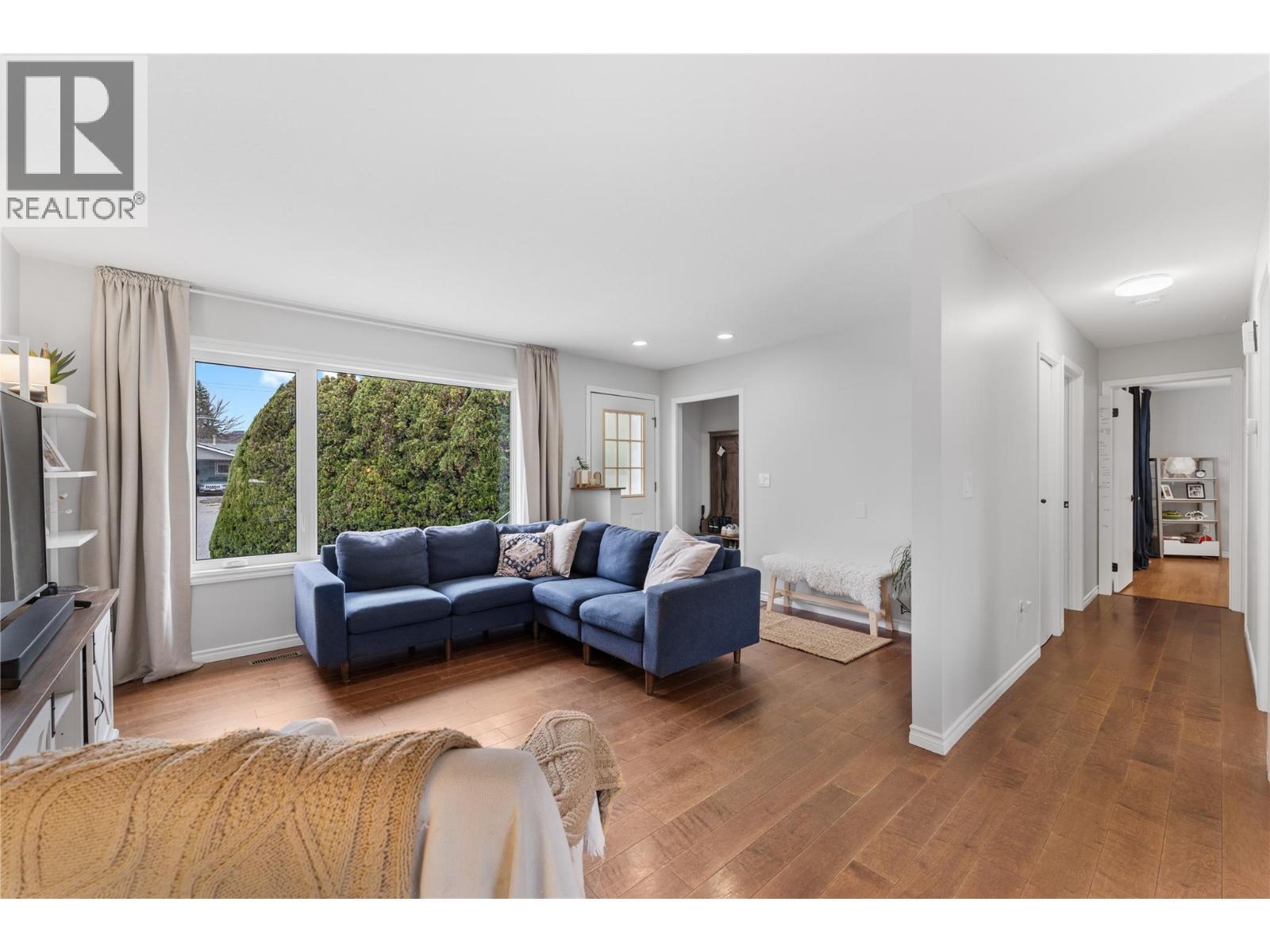 Picture for 1233 Turri  Avenue