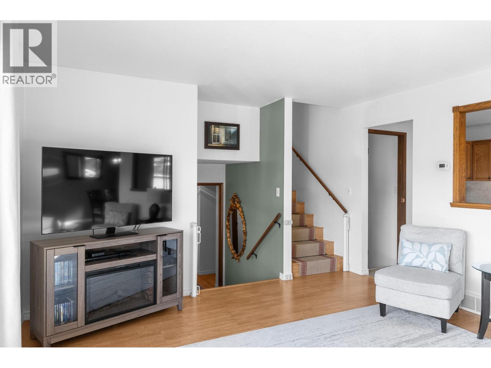 Picture for 280 Kneller  Road