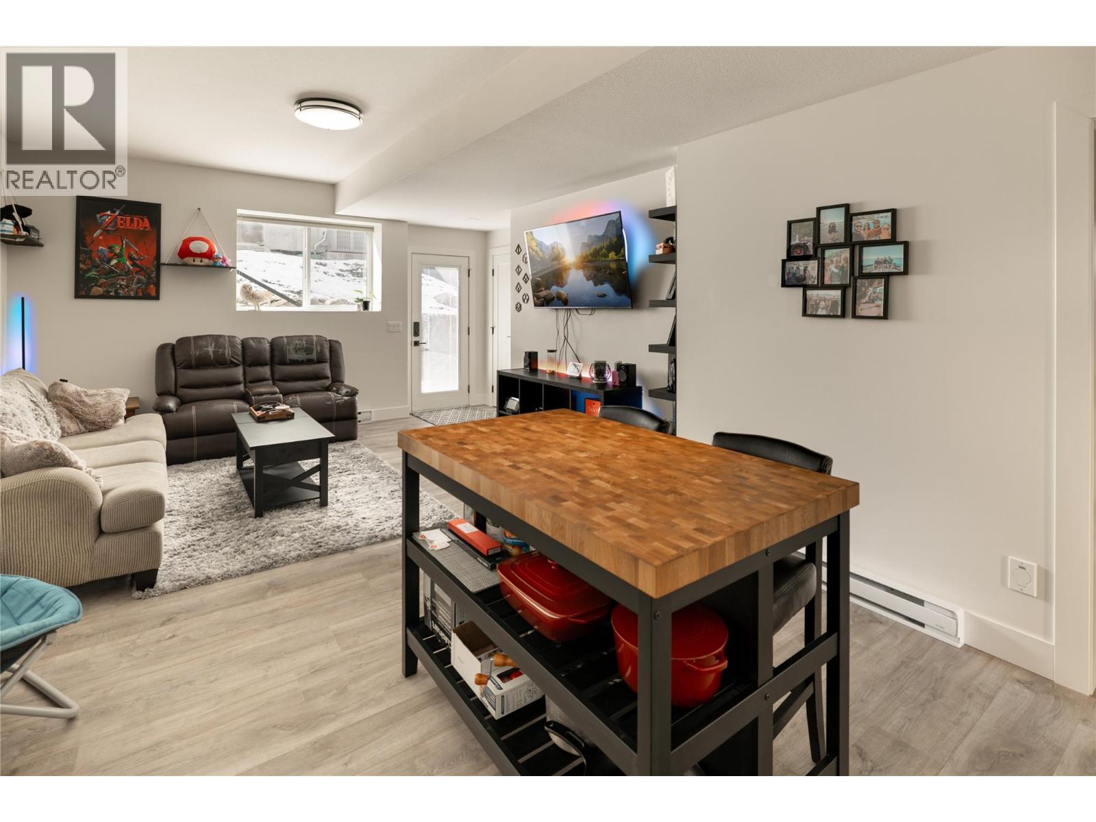 Picture for 2203 LAVETTA  Drive https://www.cirrealty.ca/reb/bc/4/10362474_19.jpg