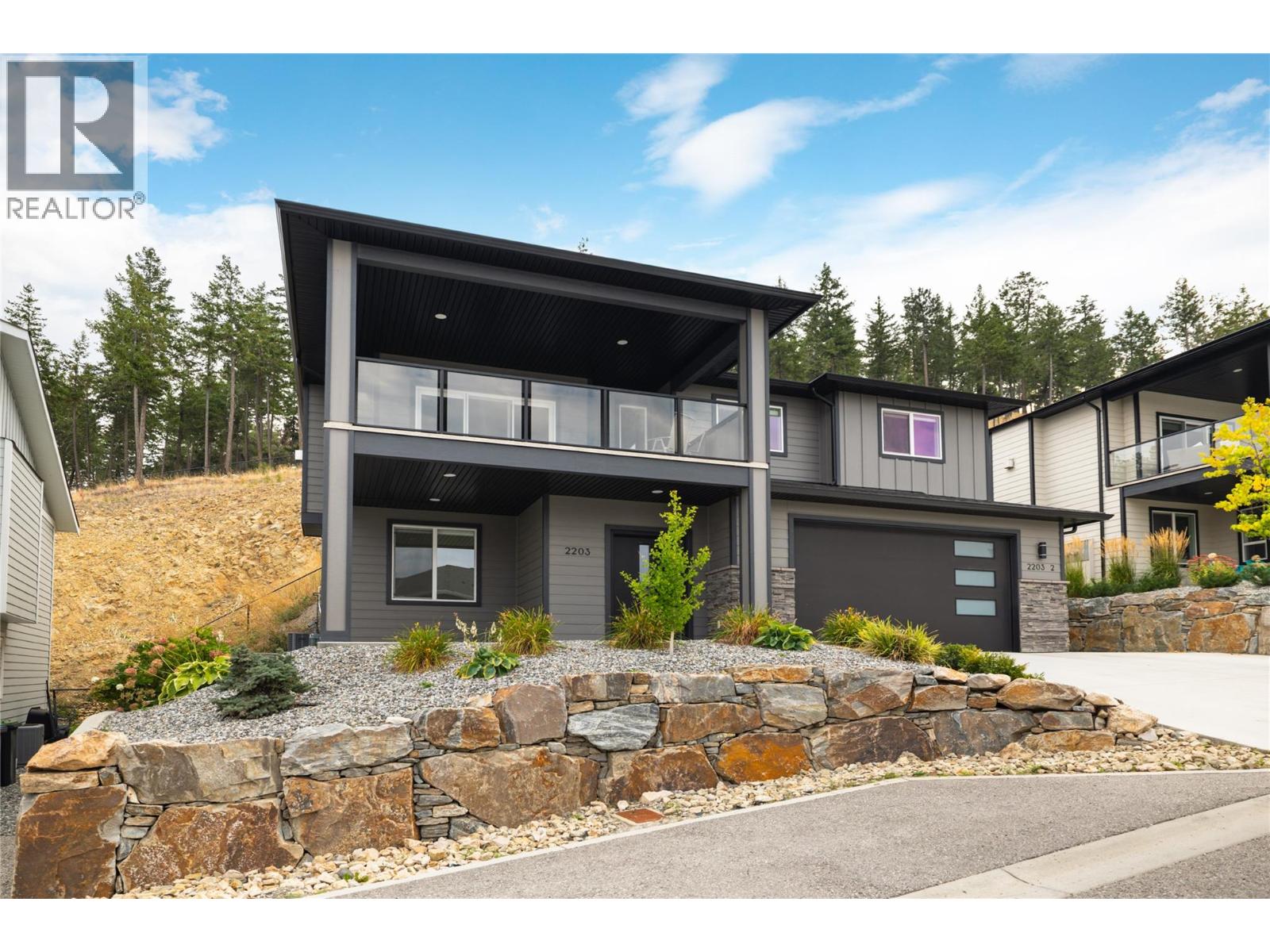 Picture for 2203 LAVETTA  Drive https://www.cirrealty.ca/reb/bc/4/10362474_25.jpg