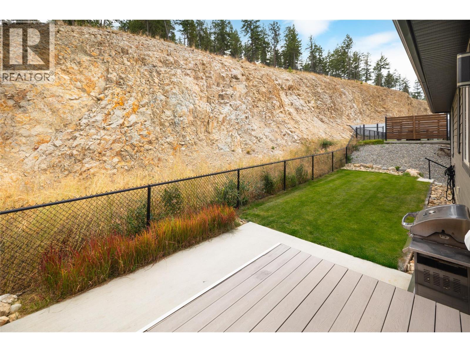 Picture for 2203 LAVETTA  Drive https://www.cirrealty.ca/reb/bc/4/10362474_8.jpg