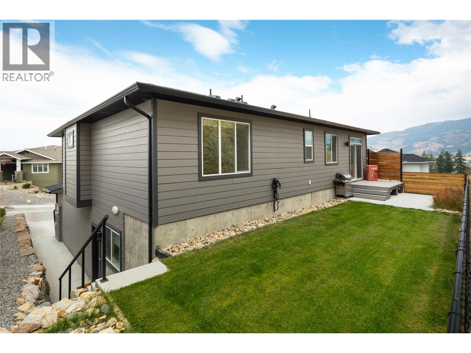 Picture for 2203 LAVETTA  Drive https://www.cirrealty.ca/reb/bc/4/10362474_9.jpg